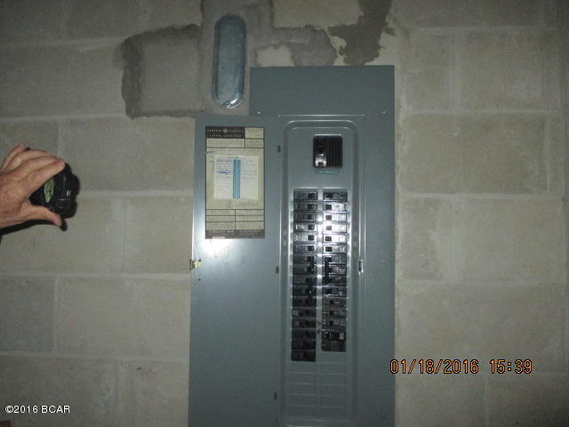 [No Recorded Subdiv] - Commercial Sale