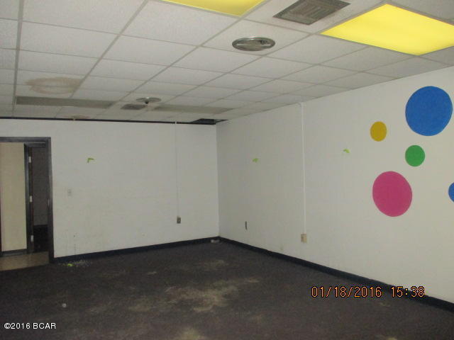 [No Recorded Subdiv] - Commercial Sale