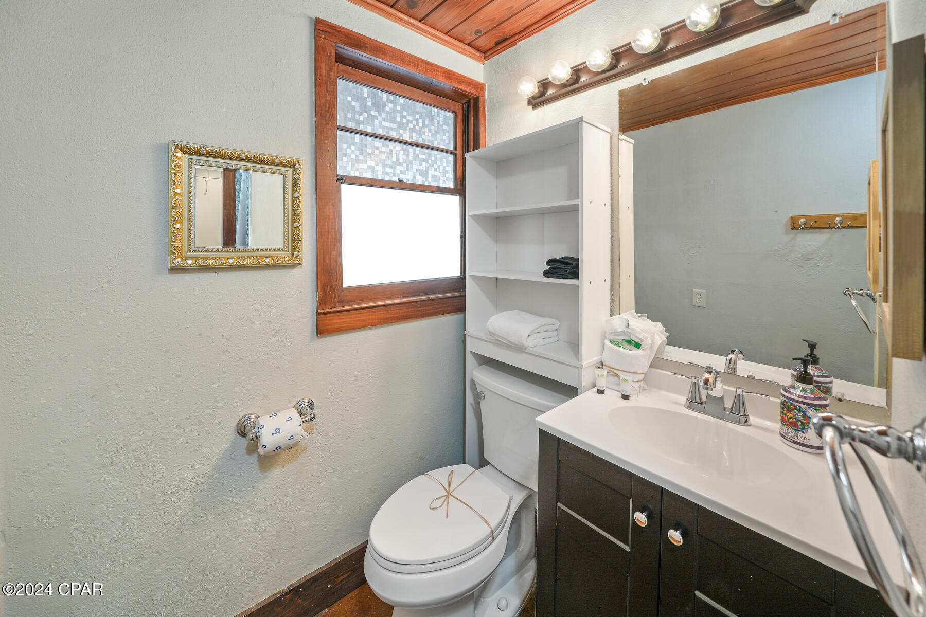 Laguna Beach Estates 1st Add - Residential