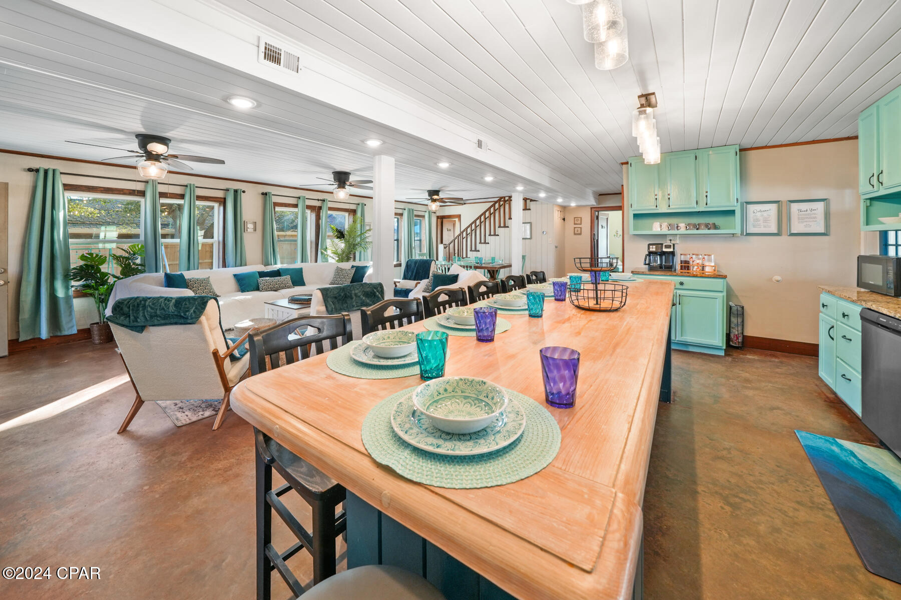 Laguna Beach Estates 1st Add - Residential