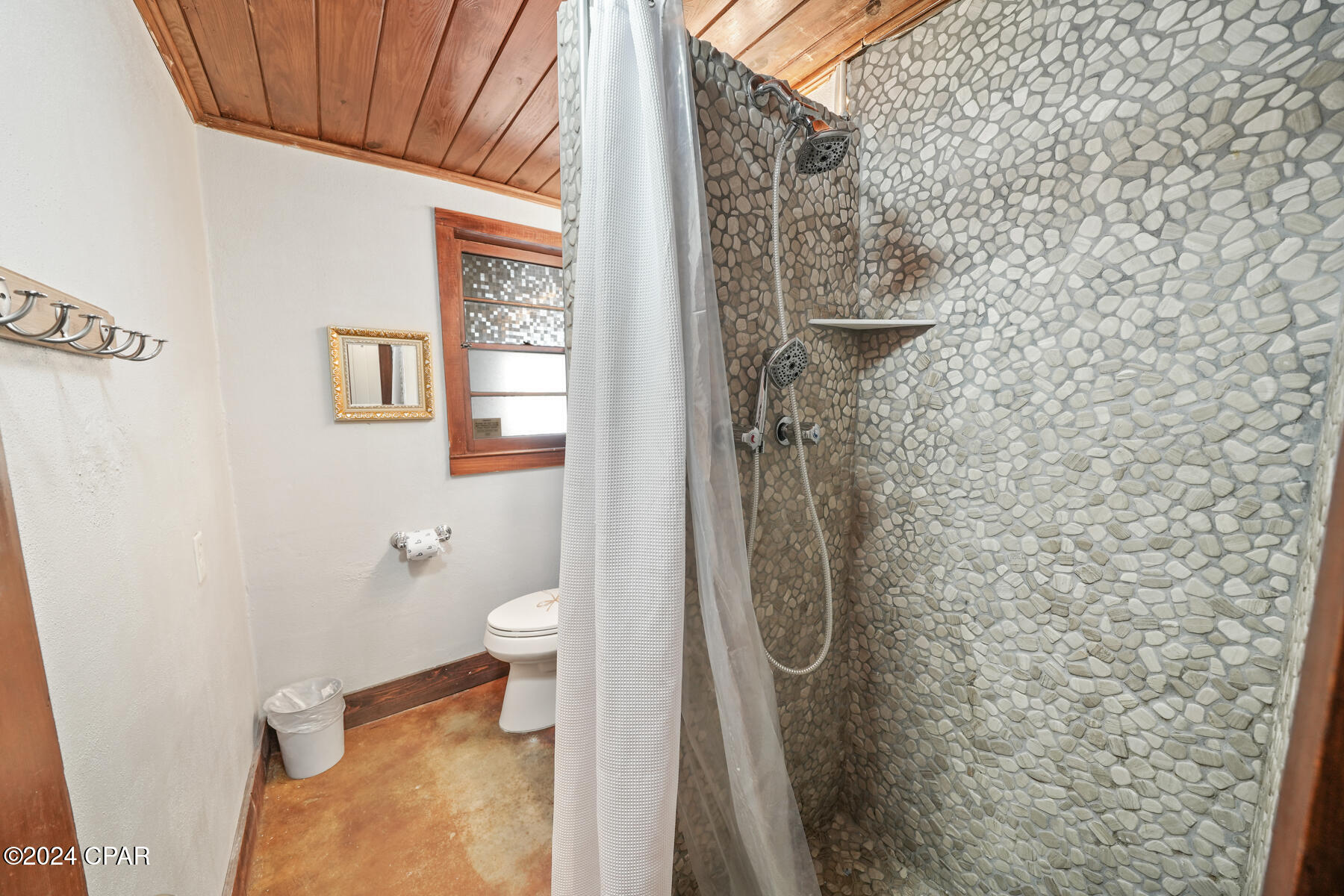 Laguna Beach Estates 1st Add - Residential