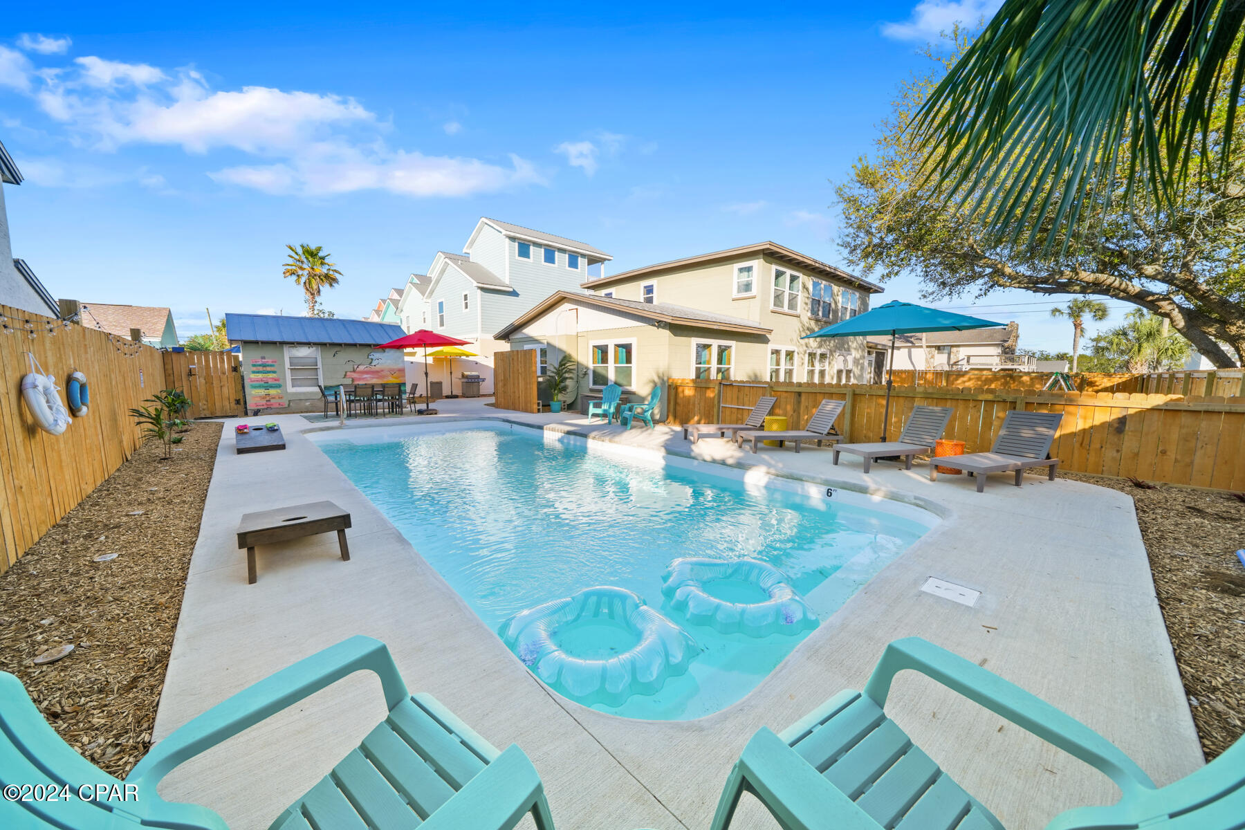 Laguna Beach Estates 1st Add - Residential