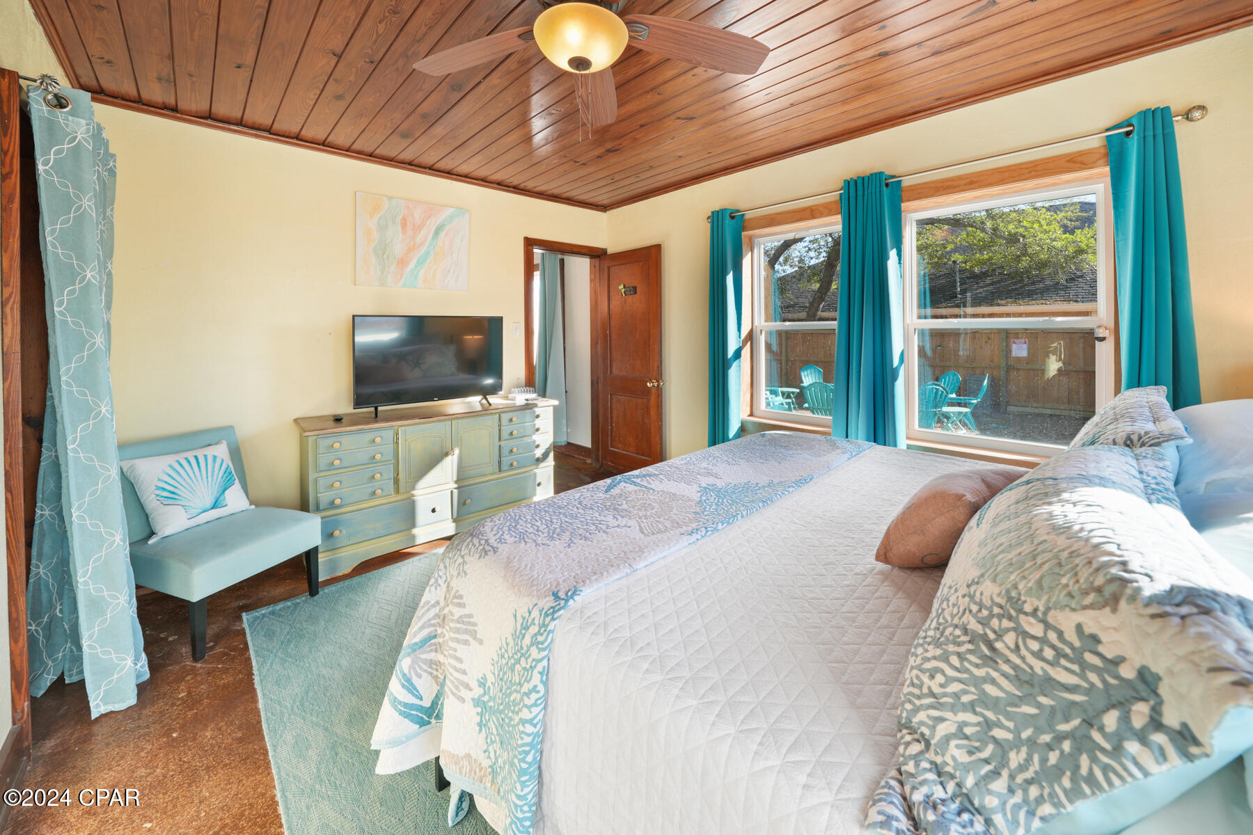 Laguna Beach Estates 1st Add - Residential