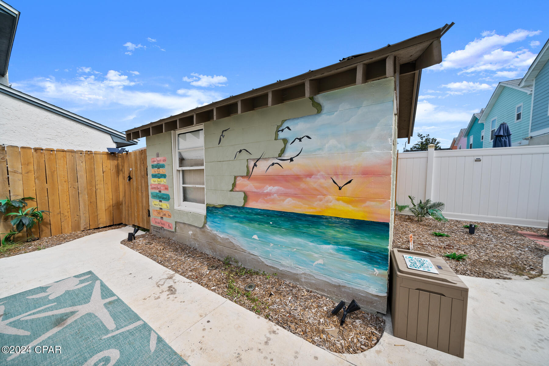 Laguna Beach Estates 1st Add - Residential