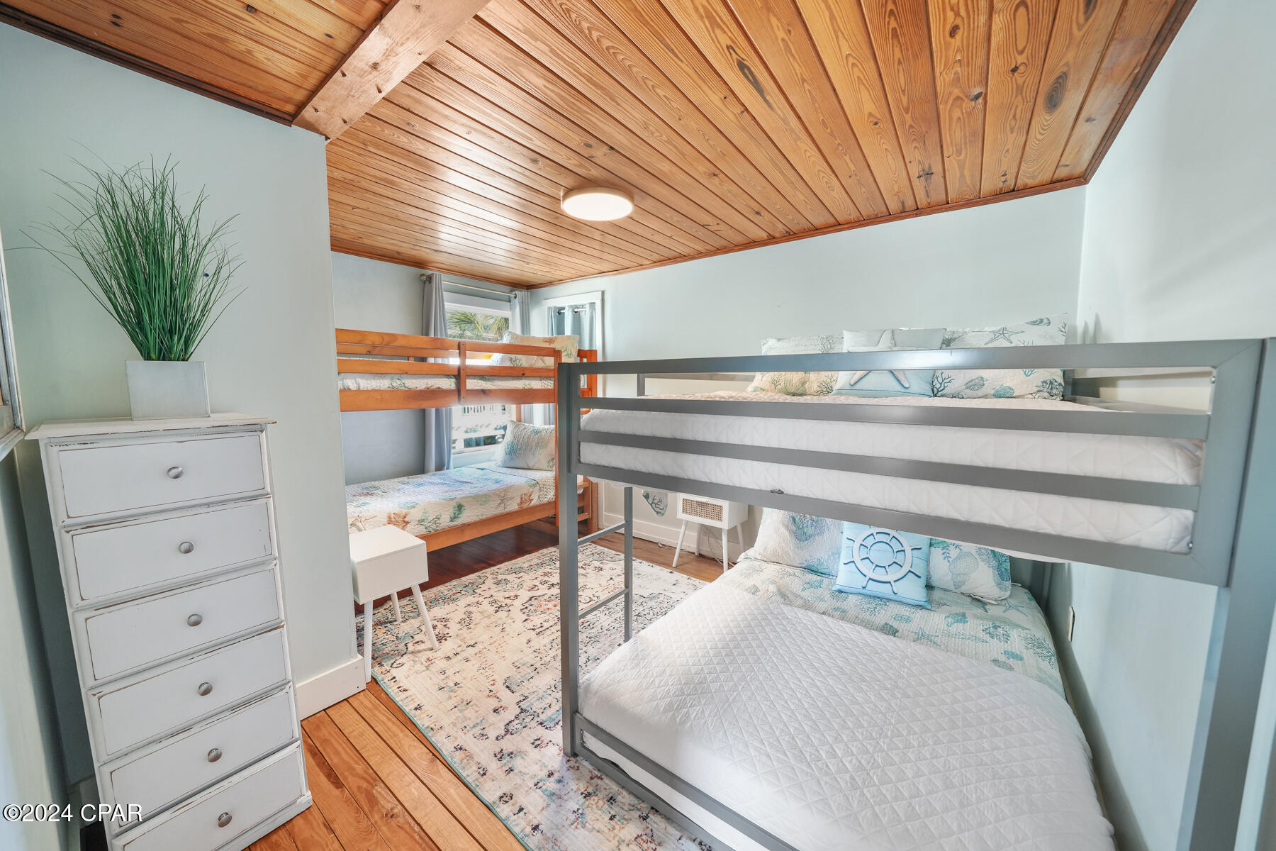 Laguna Beach Estates 1st Add - Residential