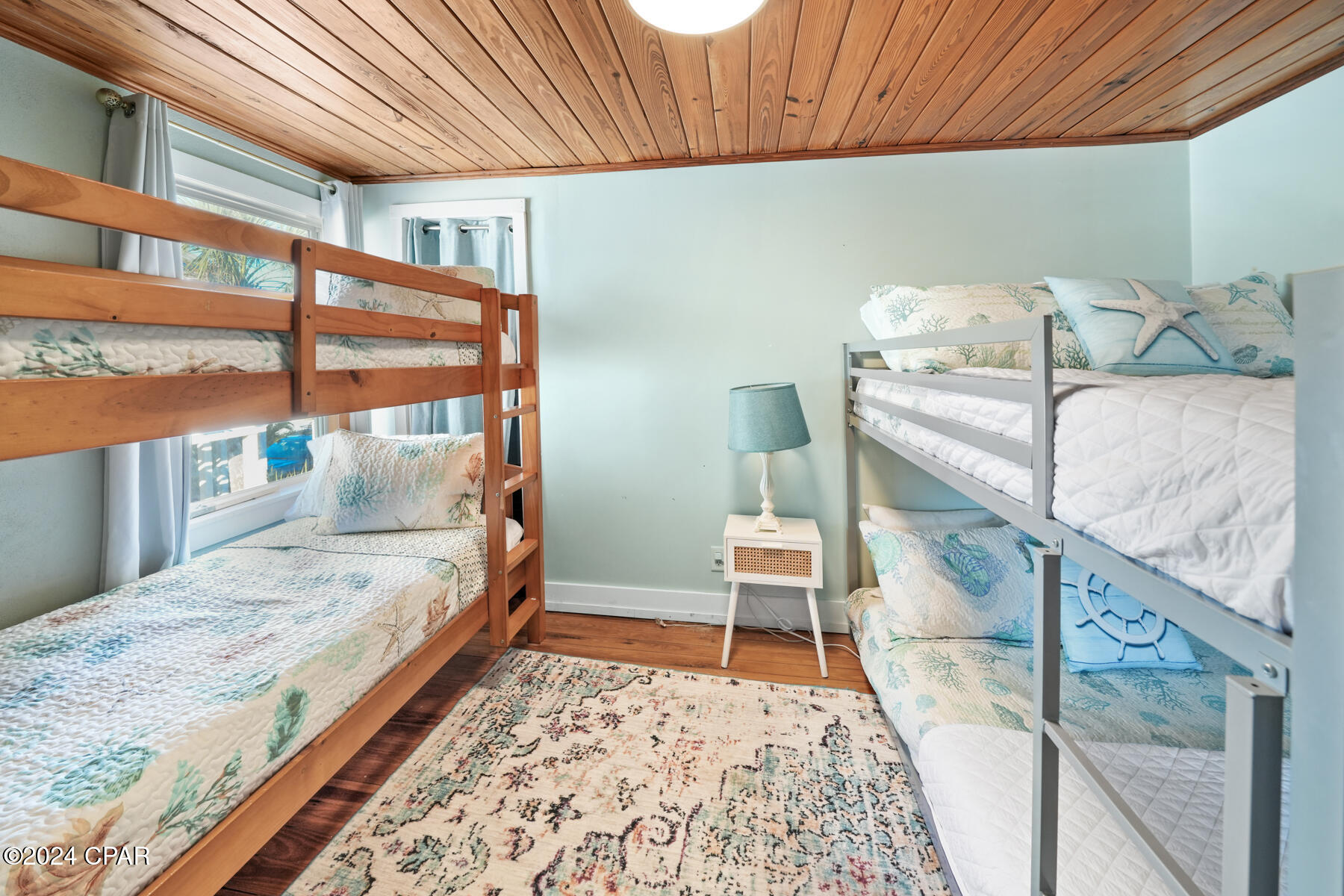 Laguna Beach Estates 1st Add - Residential