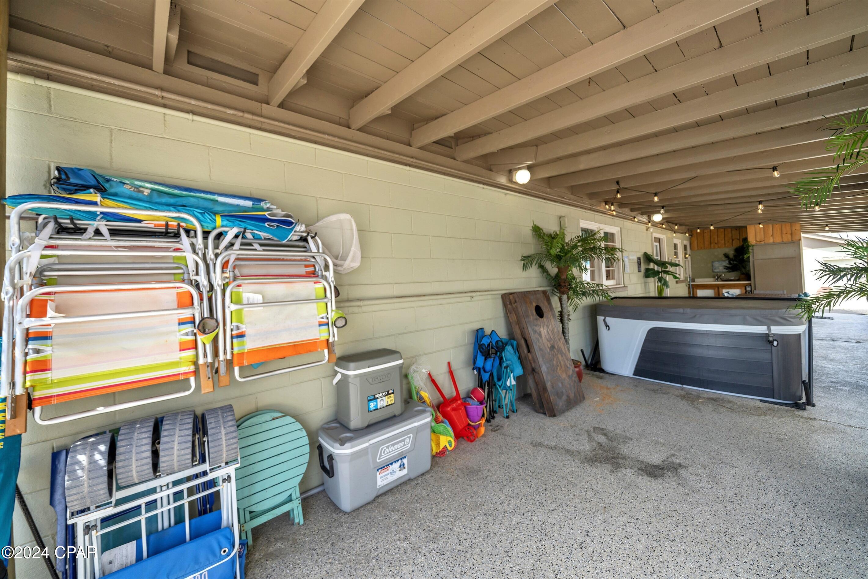 Laguna Beach Estates 1st Add - Residential