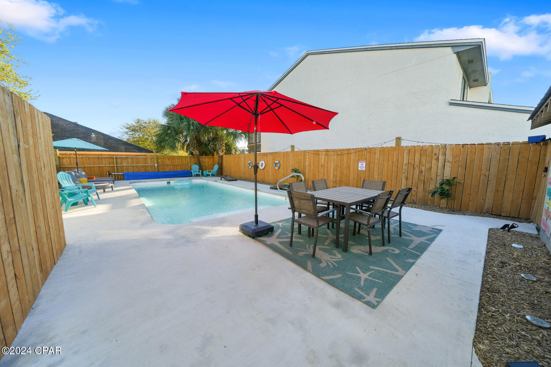 Laguna Beach Estates 1st Add - Residential