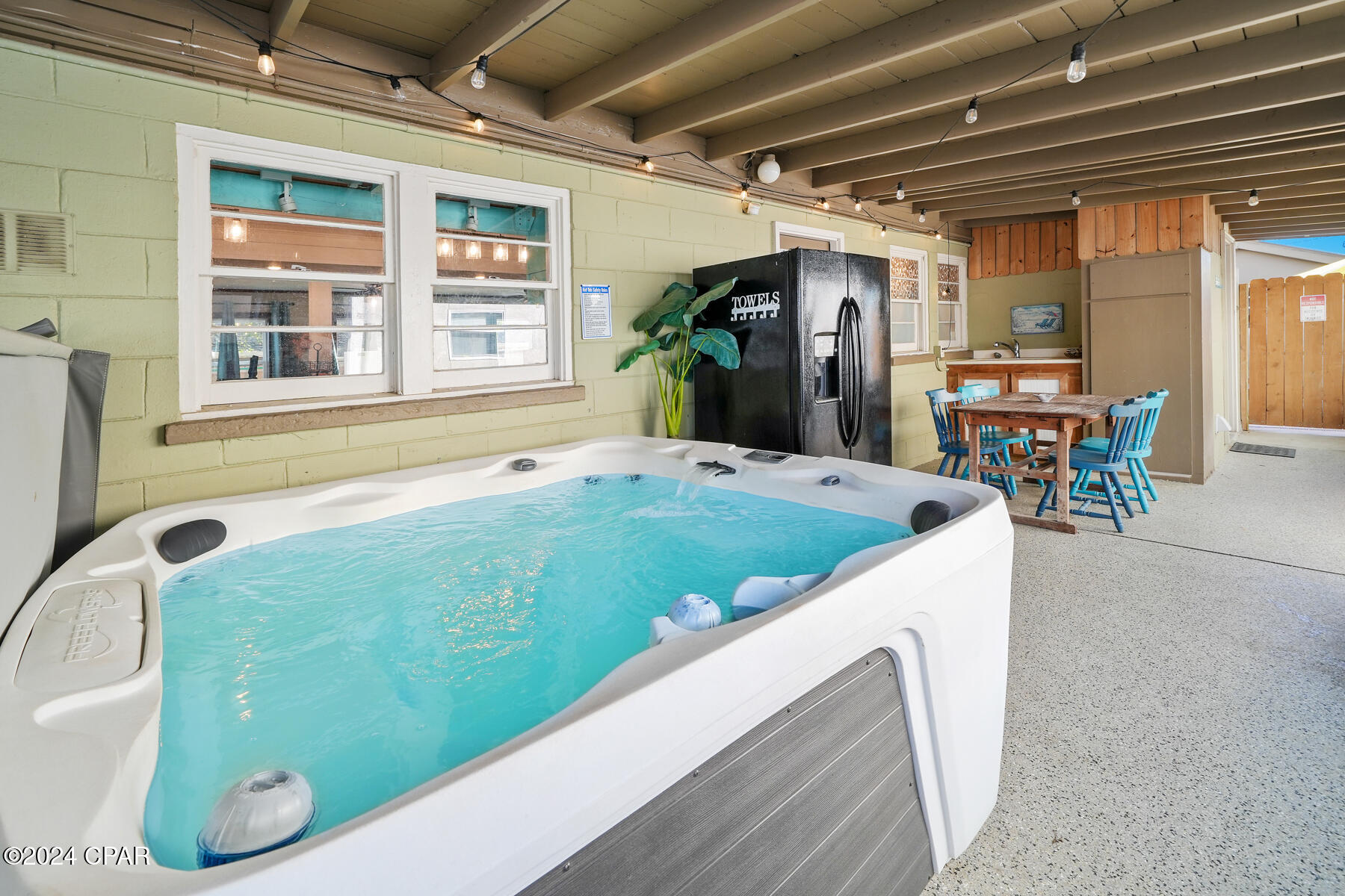 Laguna Beach Estates 1st Add - Residential