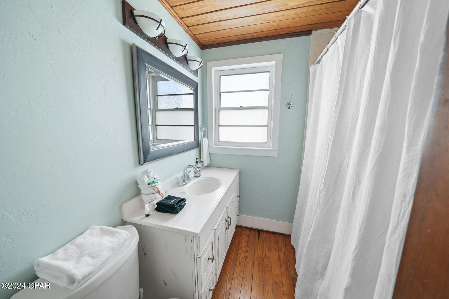 Laguna Beach Estates 1st Add - Residential