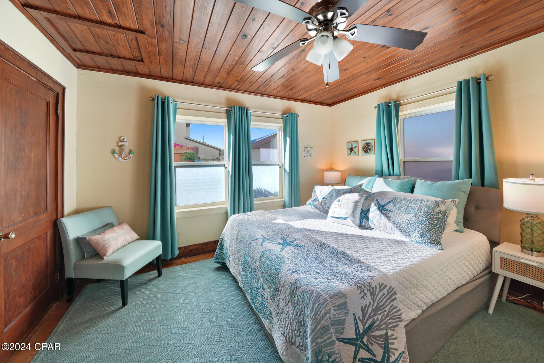 Laguna Beach Estates 1st Add - Residential