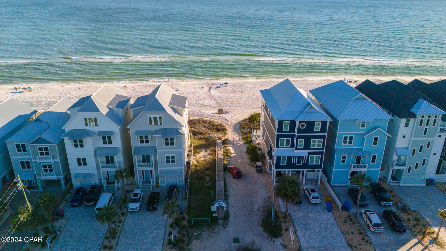 Laguna Beach Estates 1st Add - Residential