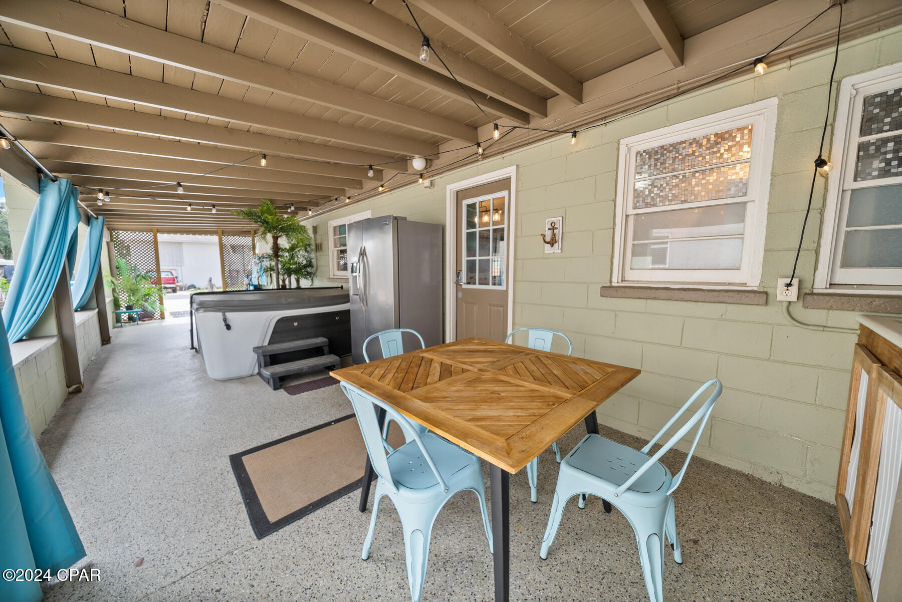 Laguna Beach Estates 1st Add - Residential