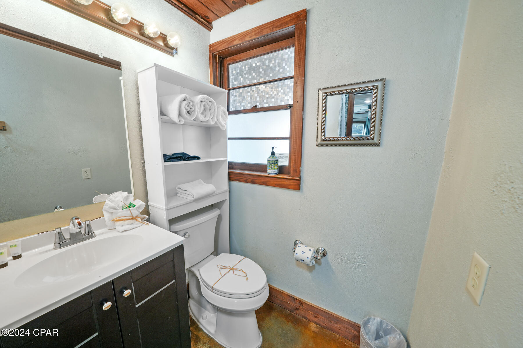 Laguna Beach Estates 1st Add - Residential