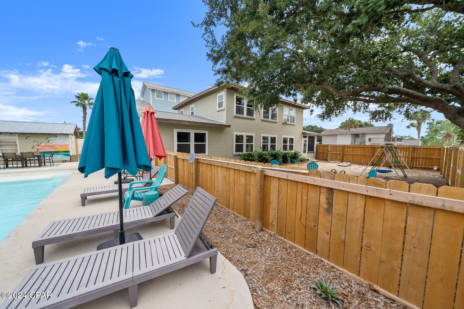 Laguna Beach Estates 1st Add - Residential