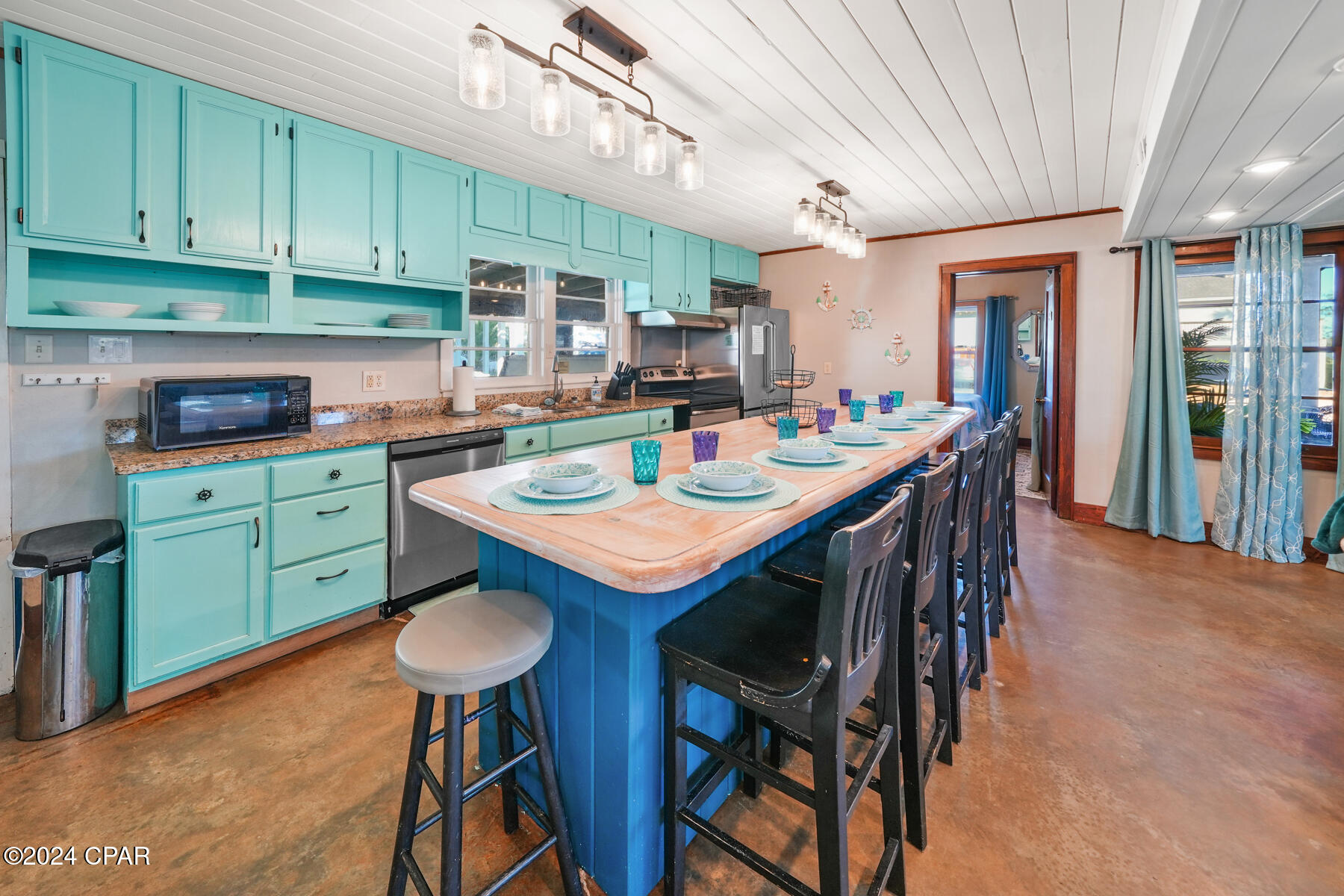 Laguna Beach Estates 1st Add - Residential