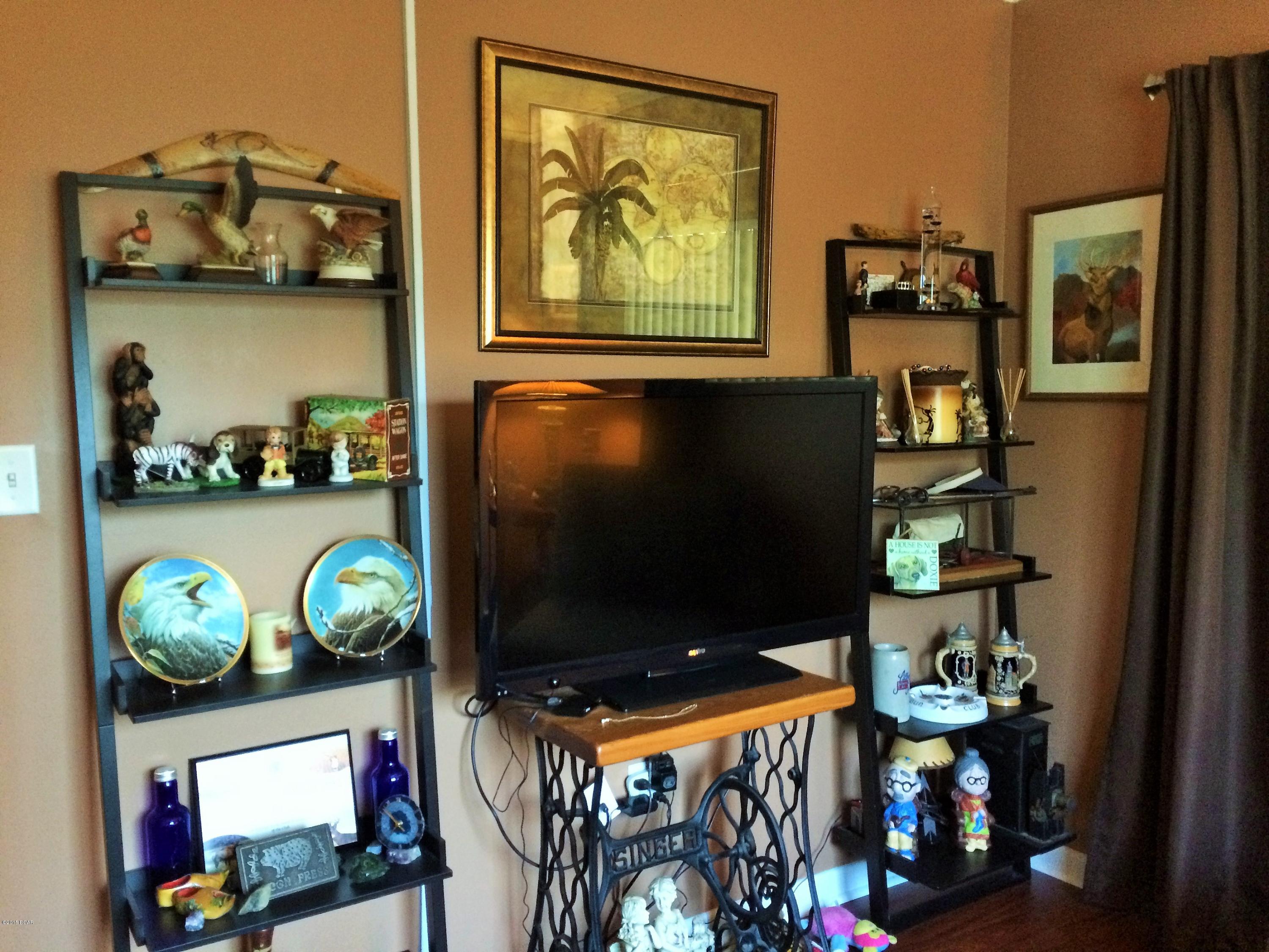 Leisure #1 Condo - Residential