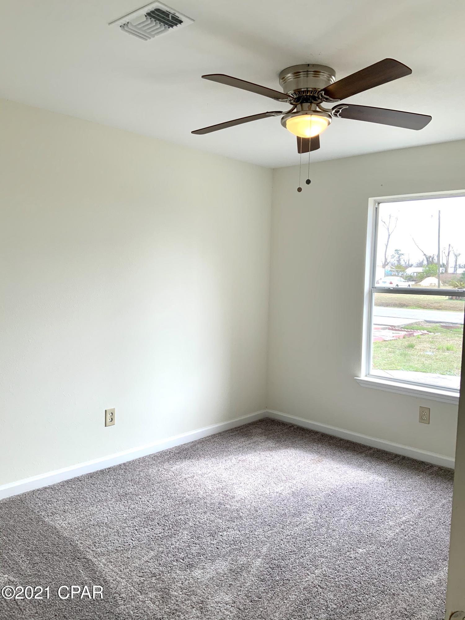 Pine Tree Place Unit 1 - Residential