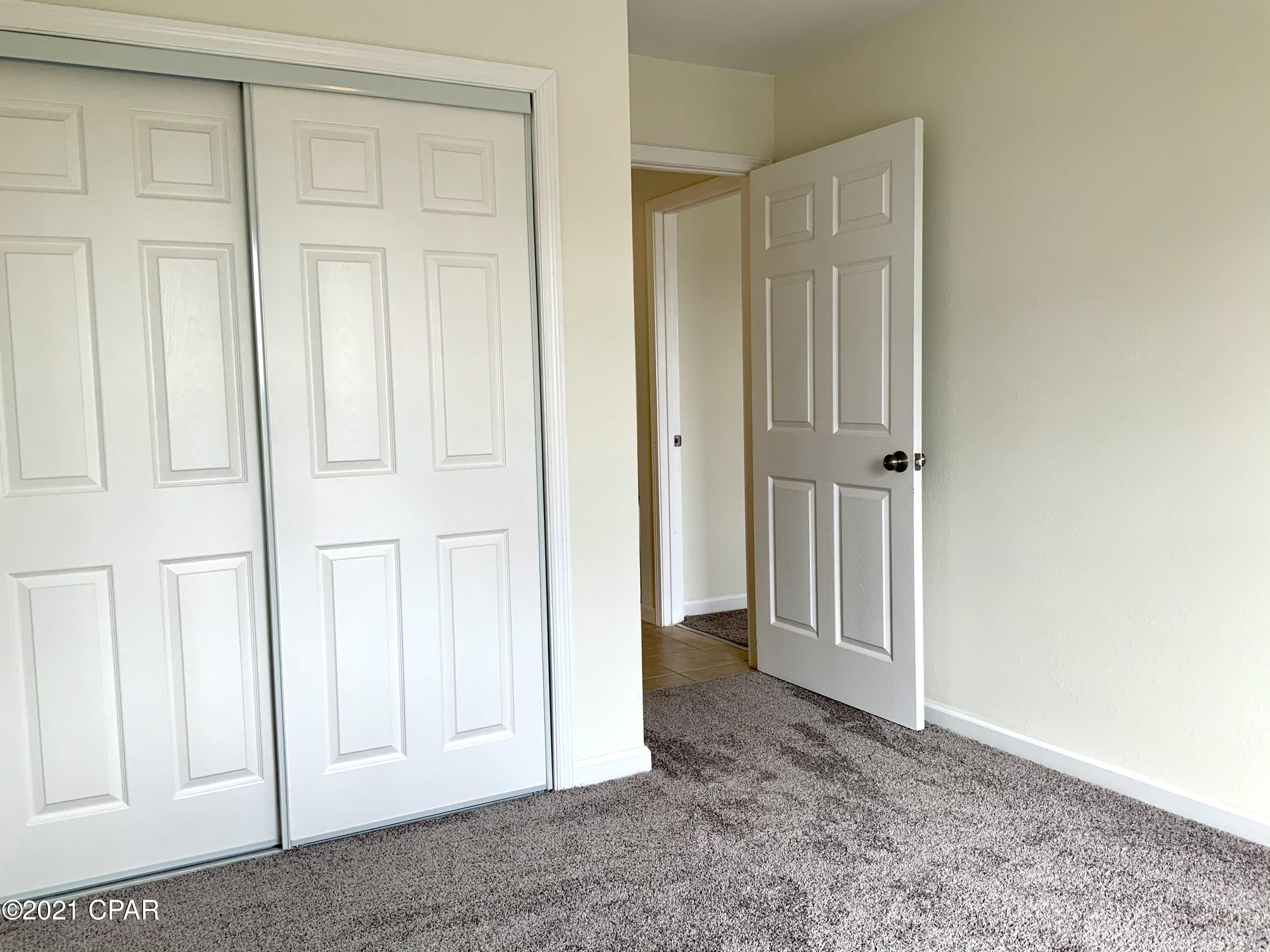 Pine Tree Place Unit 1 - Residential