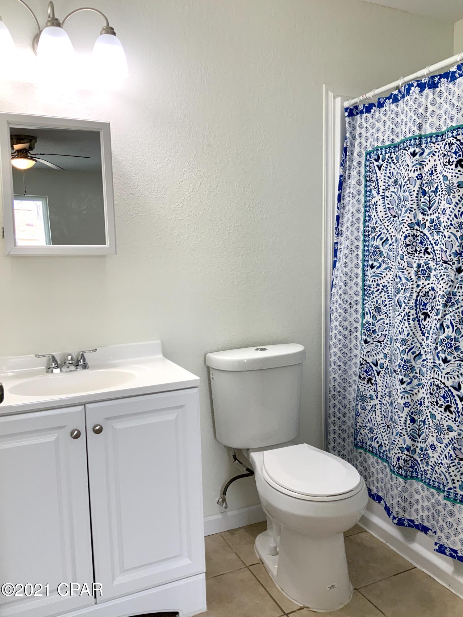 Pine Tree Place Unit 1 - Residential