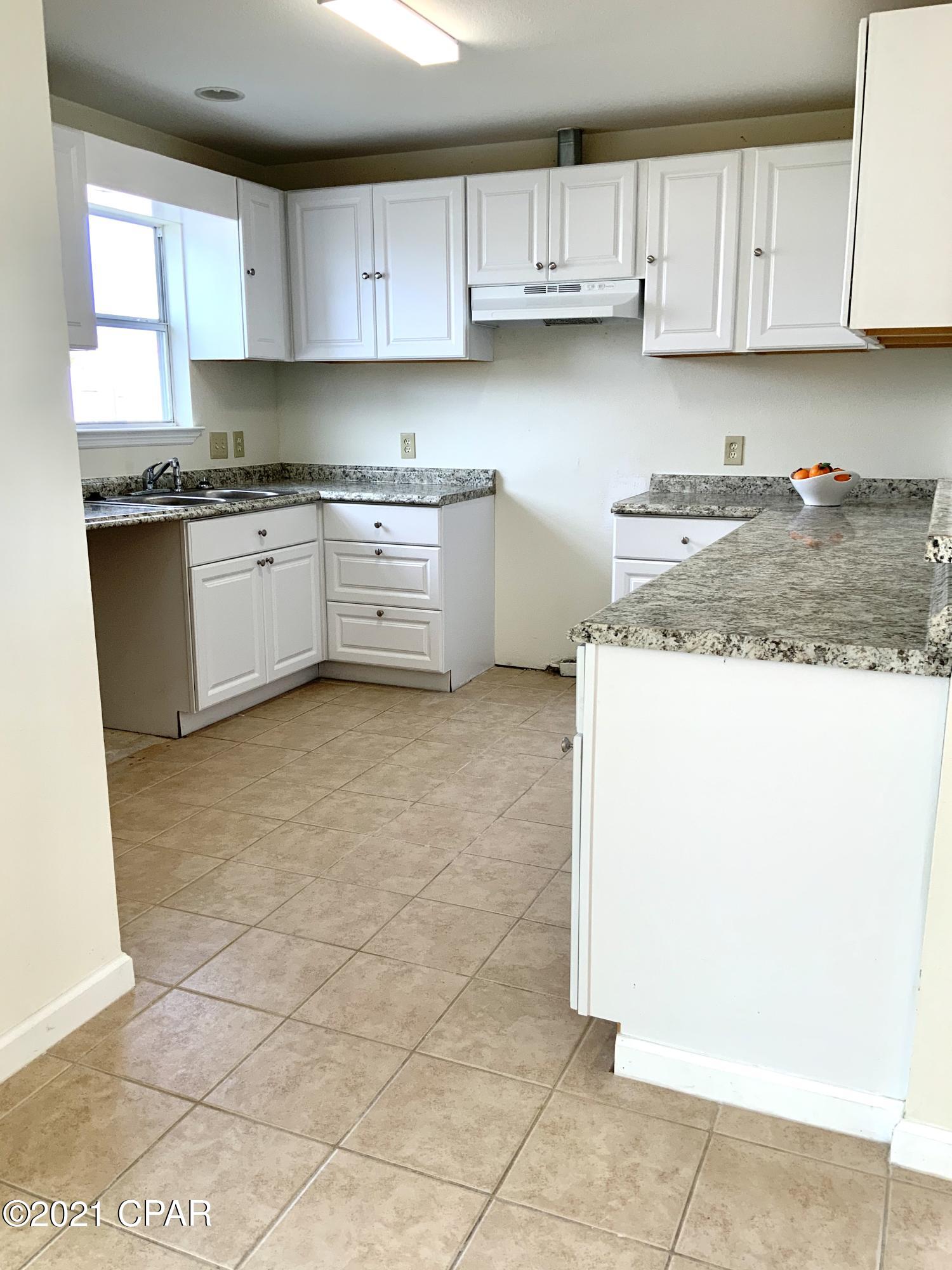 Pine Tree Place Unit 1 - Residential