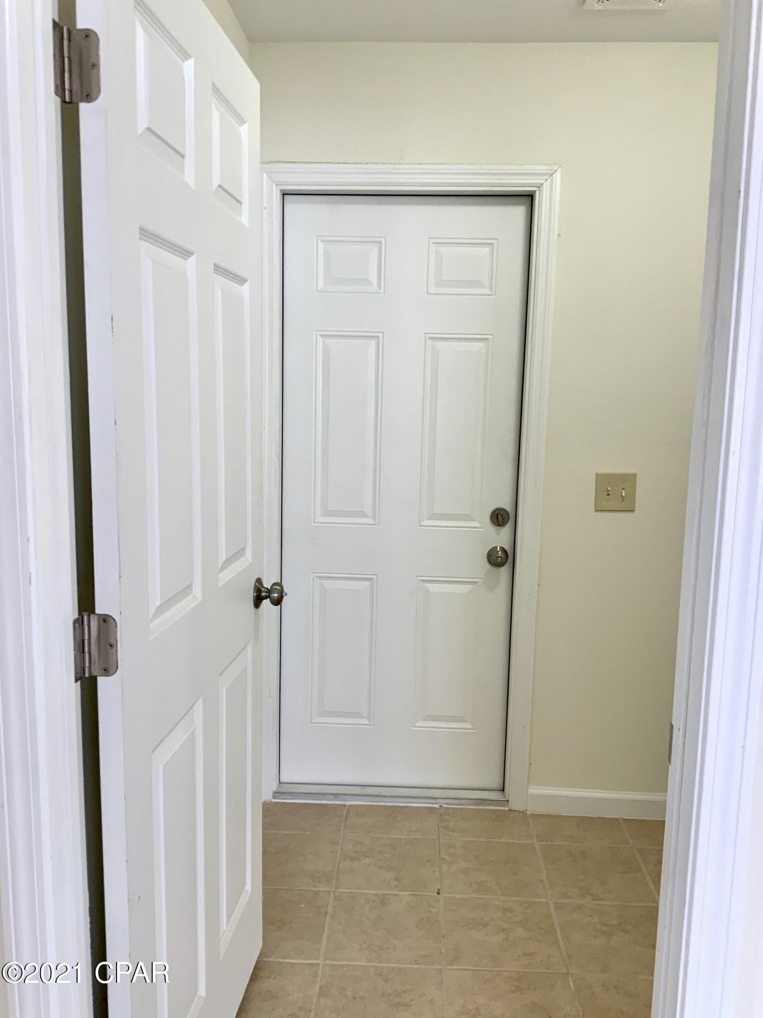 Pine Tree Place Unit 1 - Residential