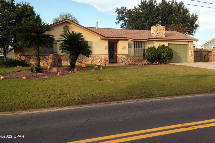 This attractive, vacant brick home is situated on approximately a 1/4 acre lot and is ready for you walk through and imagine the possibilities! With 3  bedrooms and 2 full baths, this 1,702 sq/ft house is waiting for a growing family or a first-time home owner. This property has been very well maintained for decades by the owner, a non-smoker. You'll love the modernized kitchen with stainless steel appliances and backsplash. The Master bath is a must-see area of the house, expanded and modernized to rival any Master bath upgrades in the immediate area! The family room is just off the kitchen area, has a warm and inviting brick fireplace. The large den, also adjacent to the kitchen area has many uses , perhaps an office area. 
A big plus is the emergency power panel configuration installed by the owner to have power available in the event of an outage....the sale even includes the portable generator! When you inspect the yards, listen to the quietness of the neighborhood, and realize that this house this house is so solidly built and that you are all set to enjoy the fenced backyard, storage building, roomy outdoor deck, quick access to newly expanded Highway 390 just down the street, a great walking park a little over a mile away, and much more, you'll feel that you will be well positioned to make daily life at 914 Venetian Way an awesome experience! Come and see this wonderful property today - it's vacant and easy to tour!