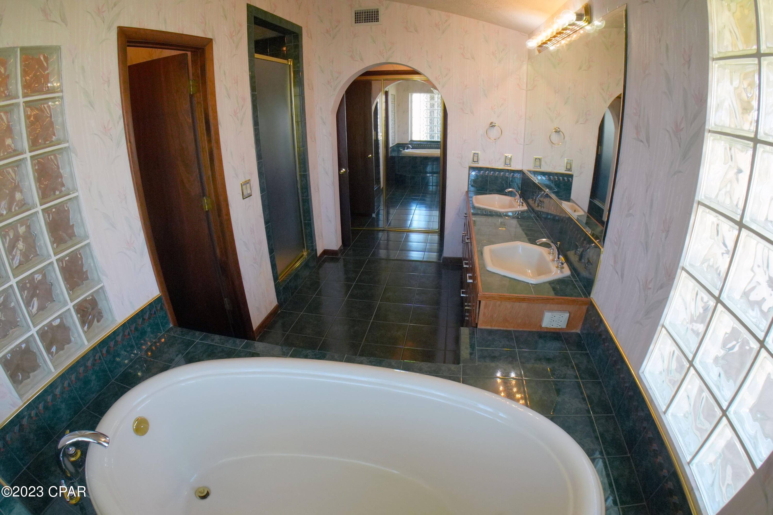 Venetian Villa 1st Add Replat - Residential