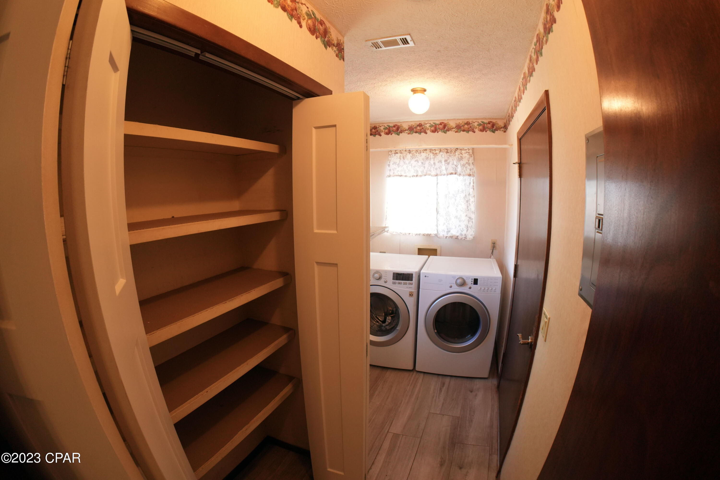 Venetian Villa 1st Add Replat - Residential