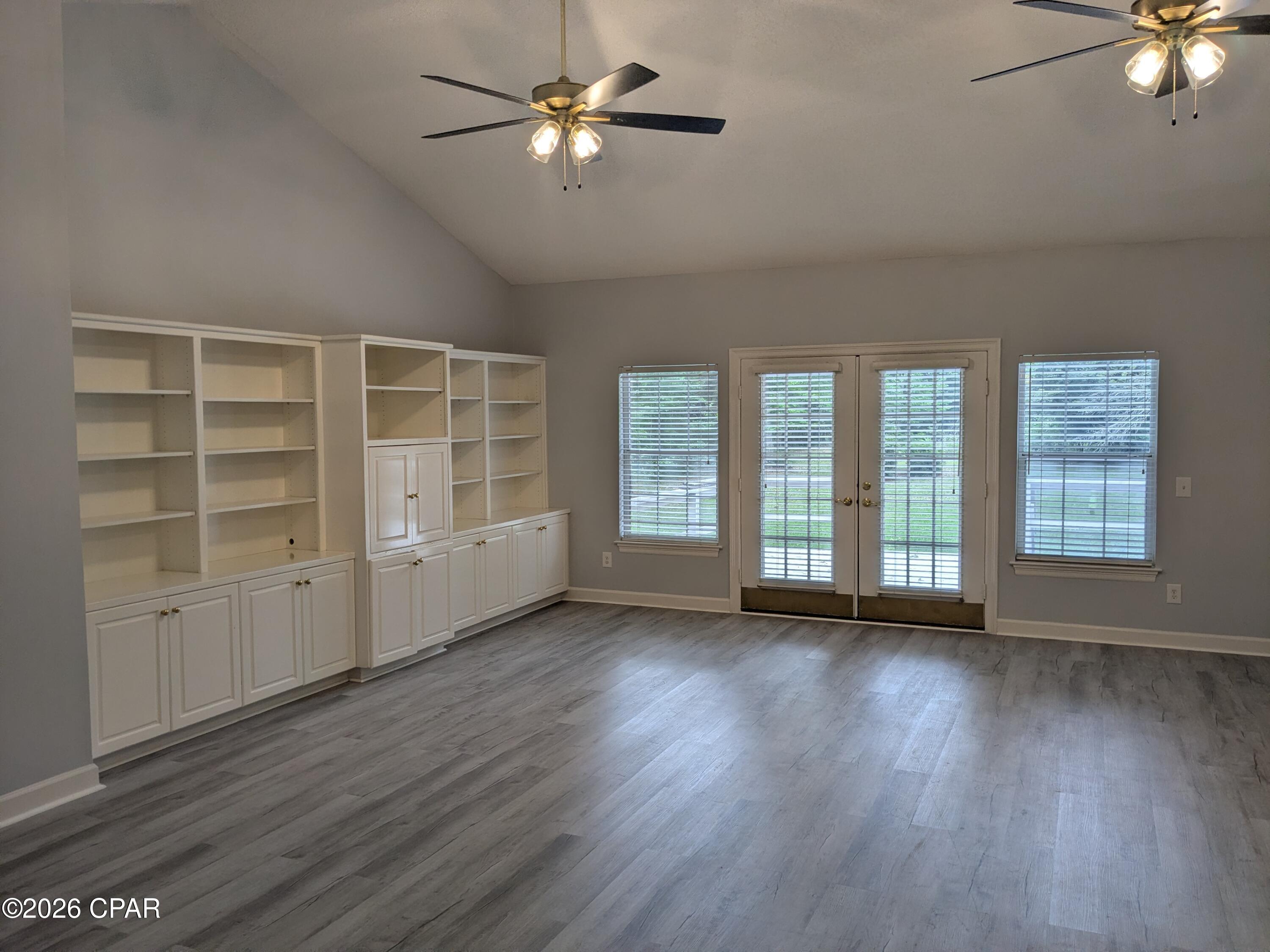 North Oaks - Residential