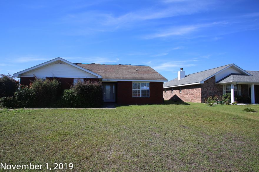 Great floor plan in this home that has sustained damages from the hurricane.  Great room with fireplace, large eat in kitchen and 2 car garage.  Home will need a roof and some interior work due to water damage.  The home is being sold AS IS, buyer has a 7 day inspection period which starts the day you receive the ratified contract.  No repairs or price adjustments will be considered based upon inspections or reports. This property may qualify for Seller Financing (Vendee) . Due to the condition, the property may have

health/safety risk(s). Prior to entry /access, all parties must sign a Hold Harmless Agreement and the

property may only be shown by appointment.