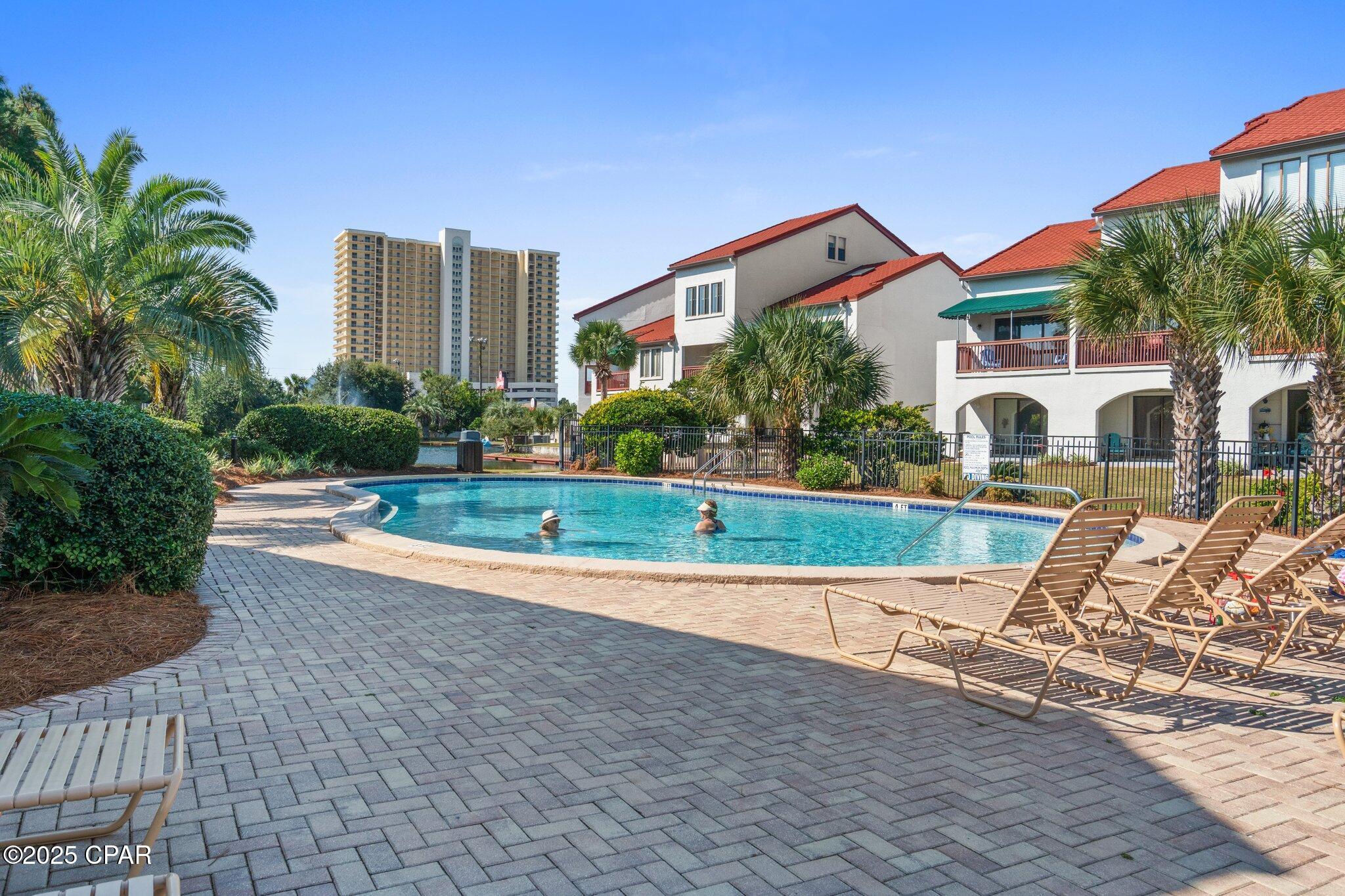 Plazas Of St.Thomas I - Residential Lease