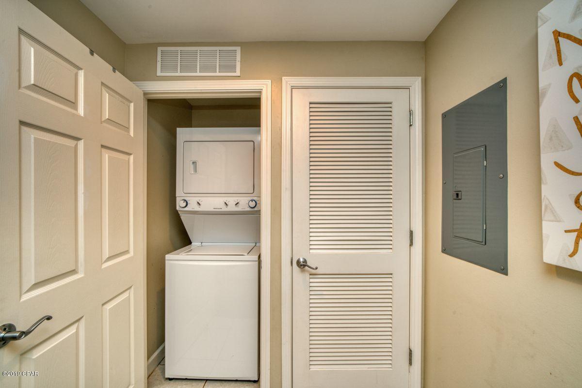 Splash Condo - Residential