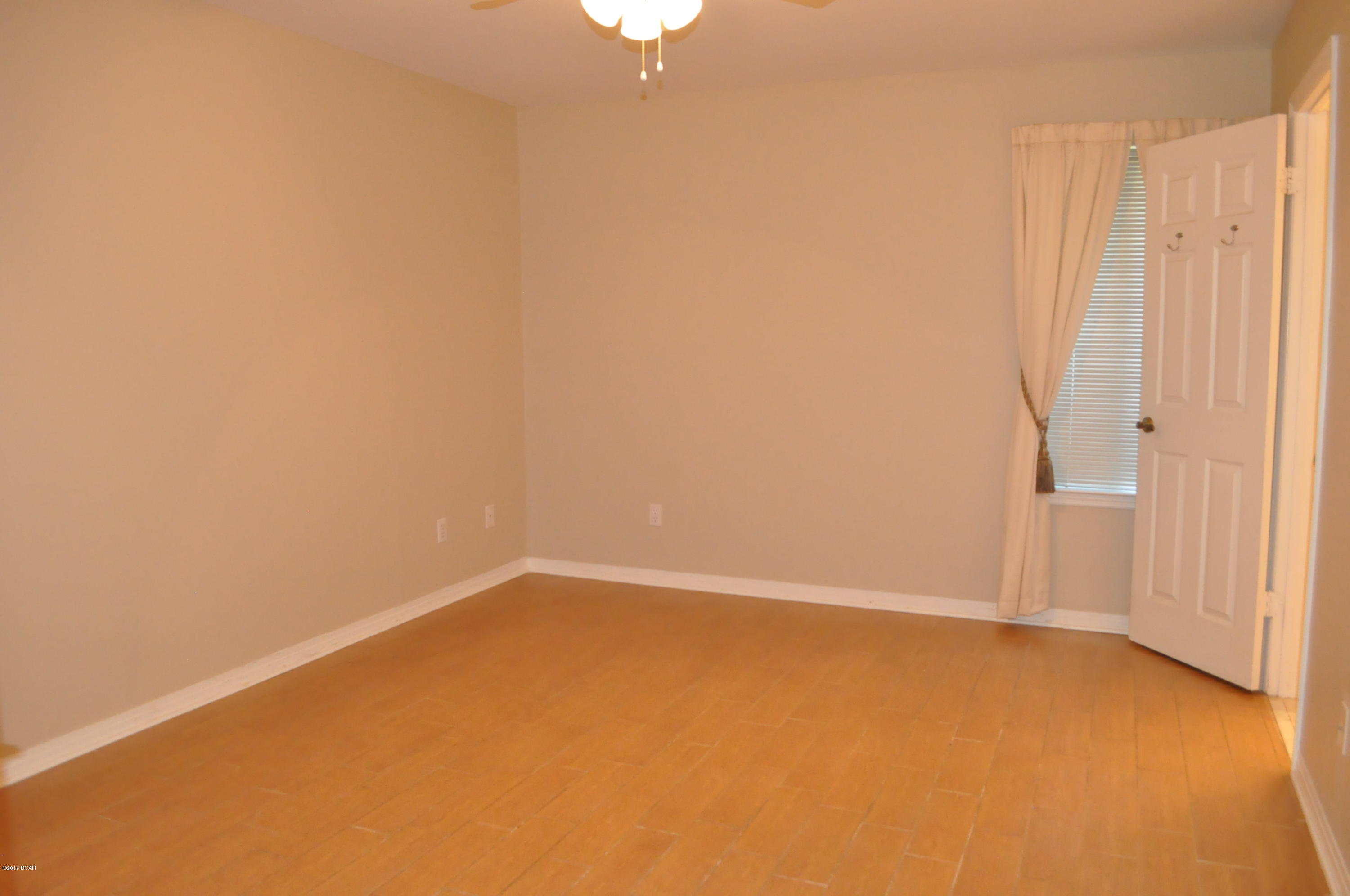 North Lagoon Oaks 3rd - Residential