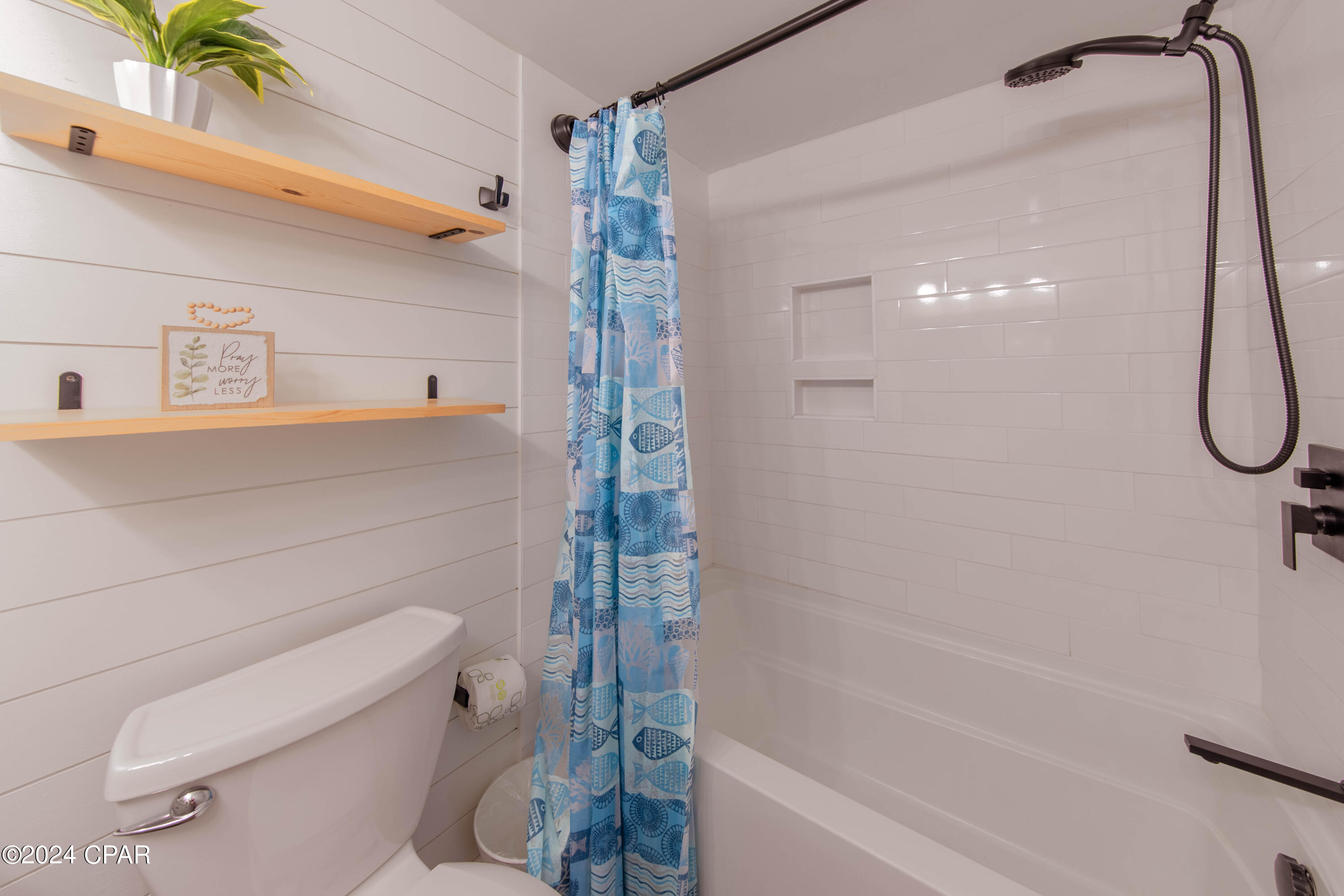 The Commodore - Residential