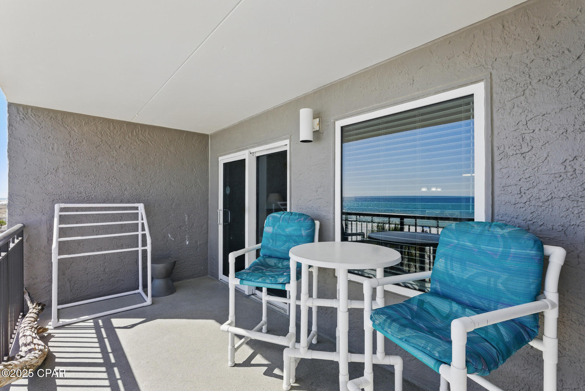 Island Echo - Residential