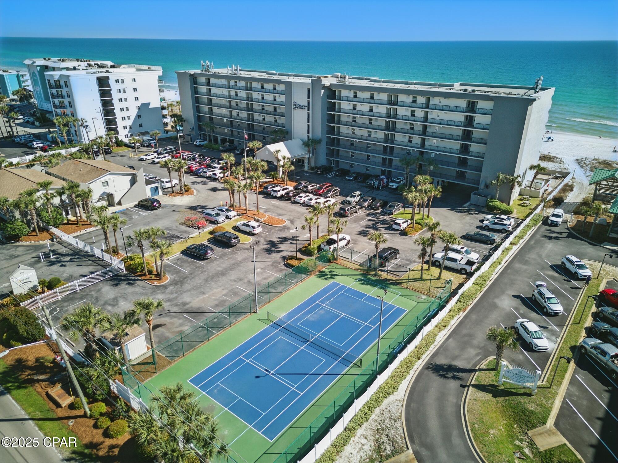 Island Echo - Residential