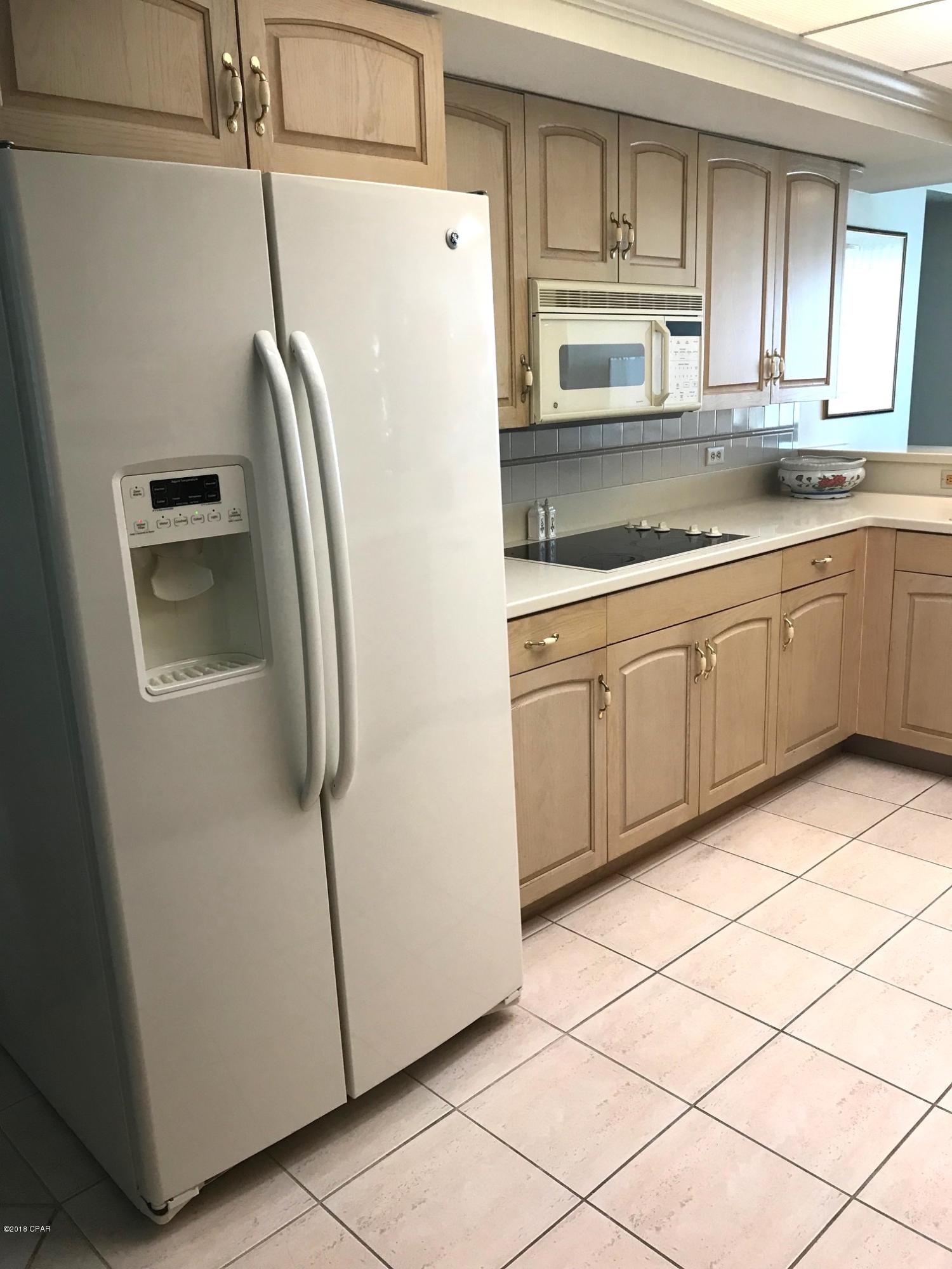 Summerwinds Condo - Residential