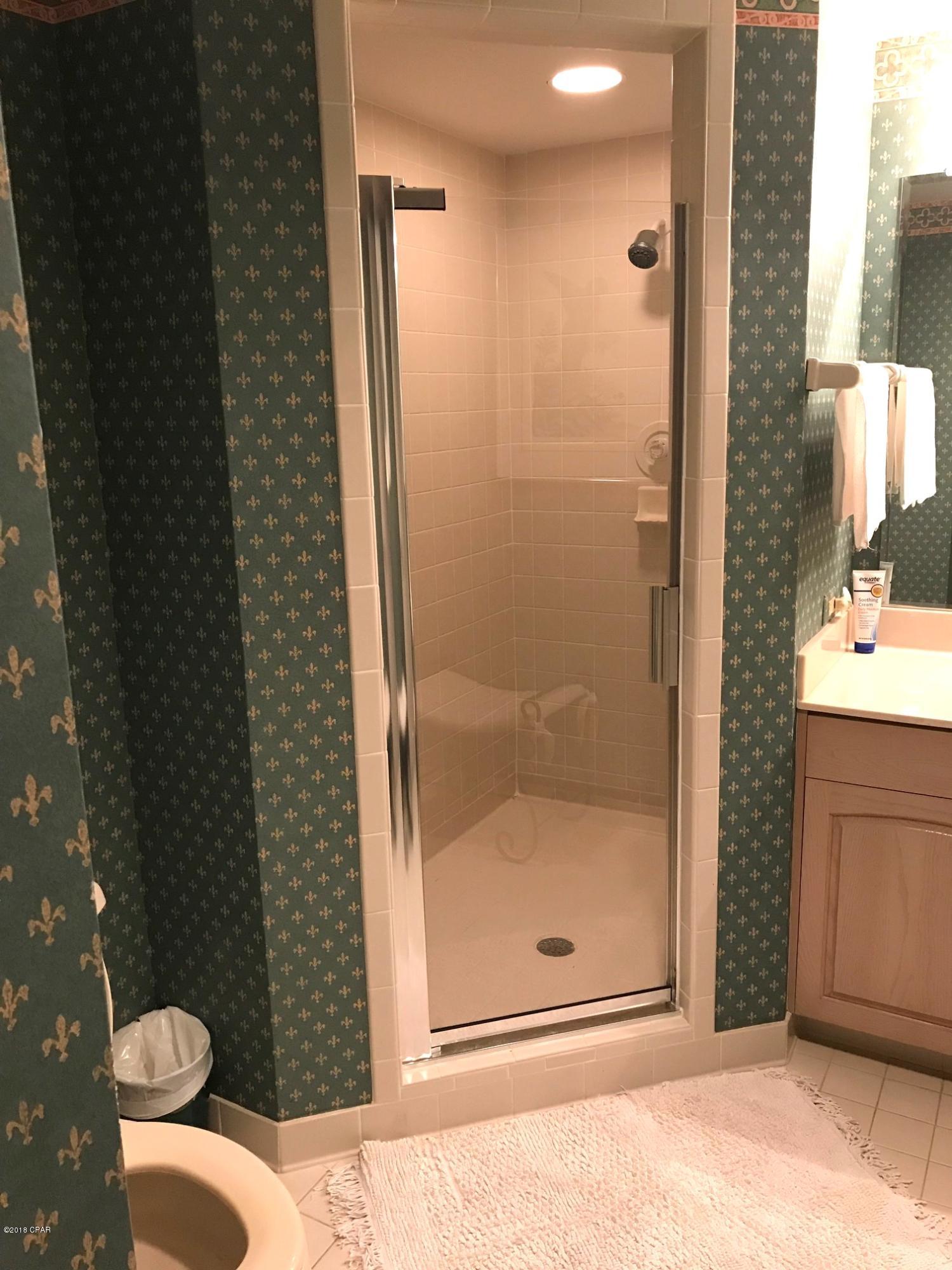 Summerwinds Condo - Residential