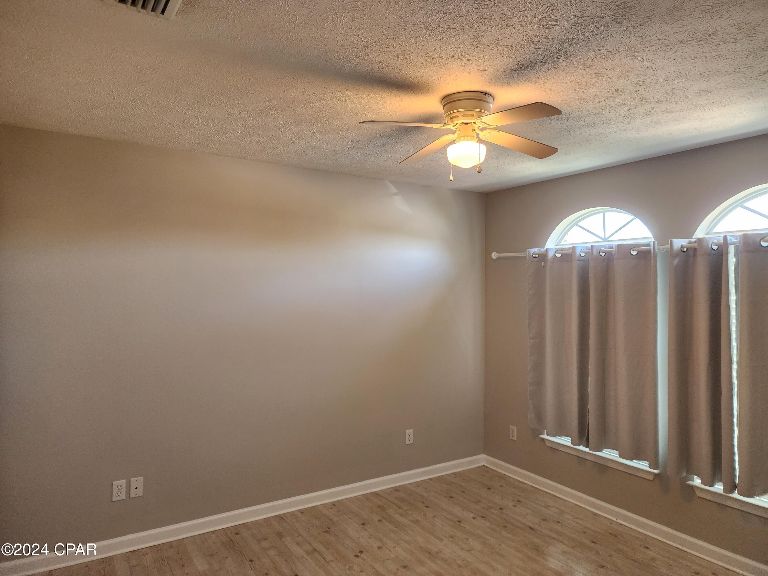 Palm Cove - Residential Lease