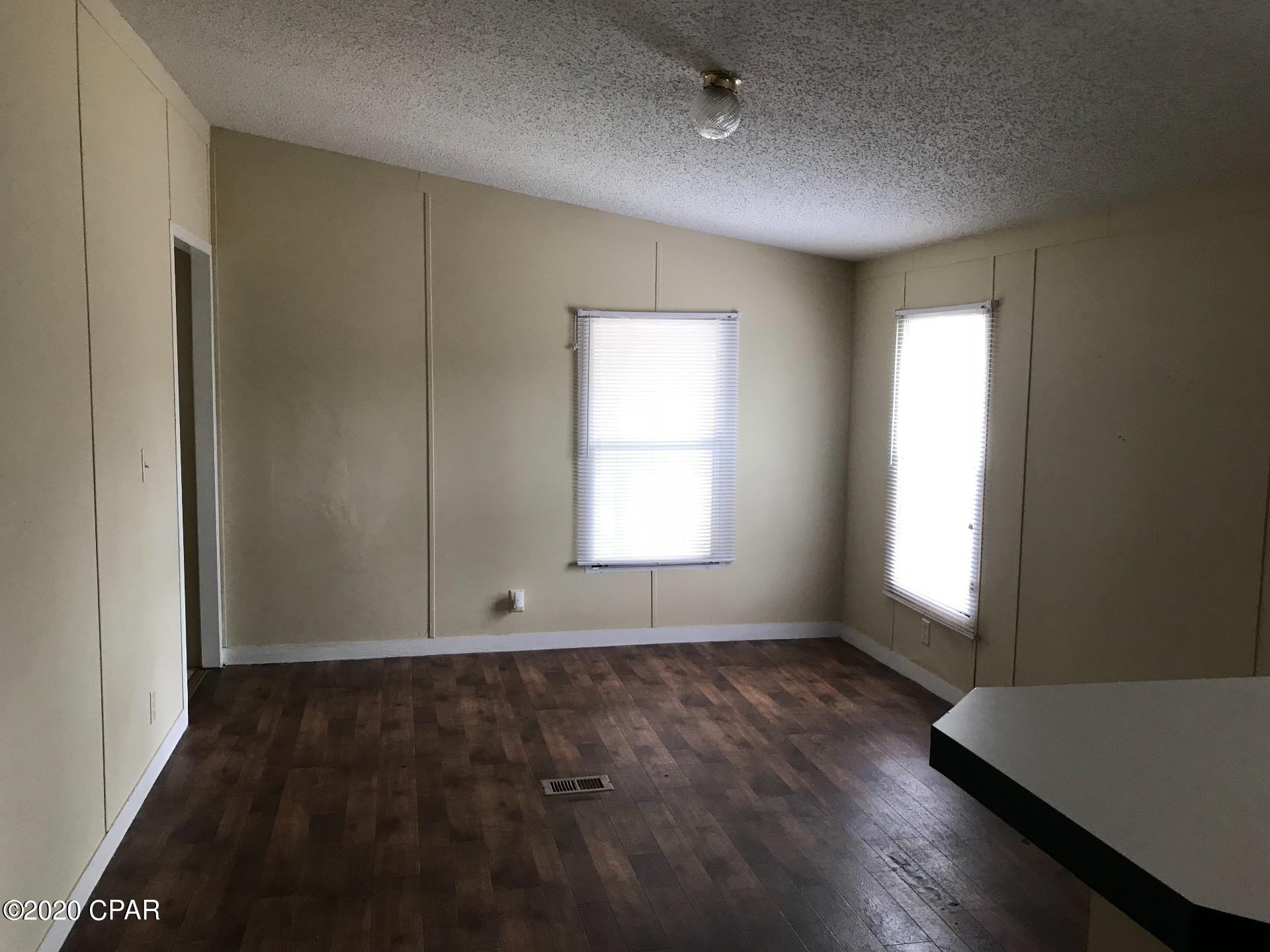 [No Recorded Subdiv] - Residential Lease