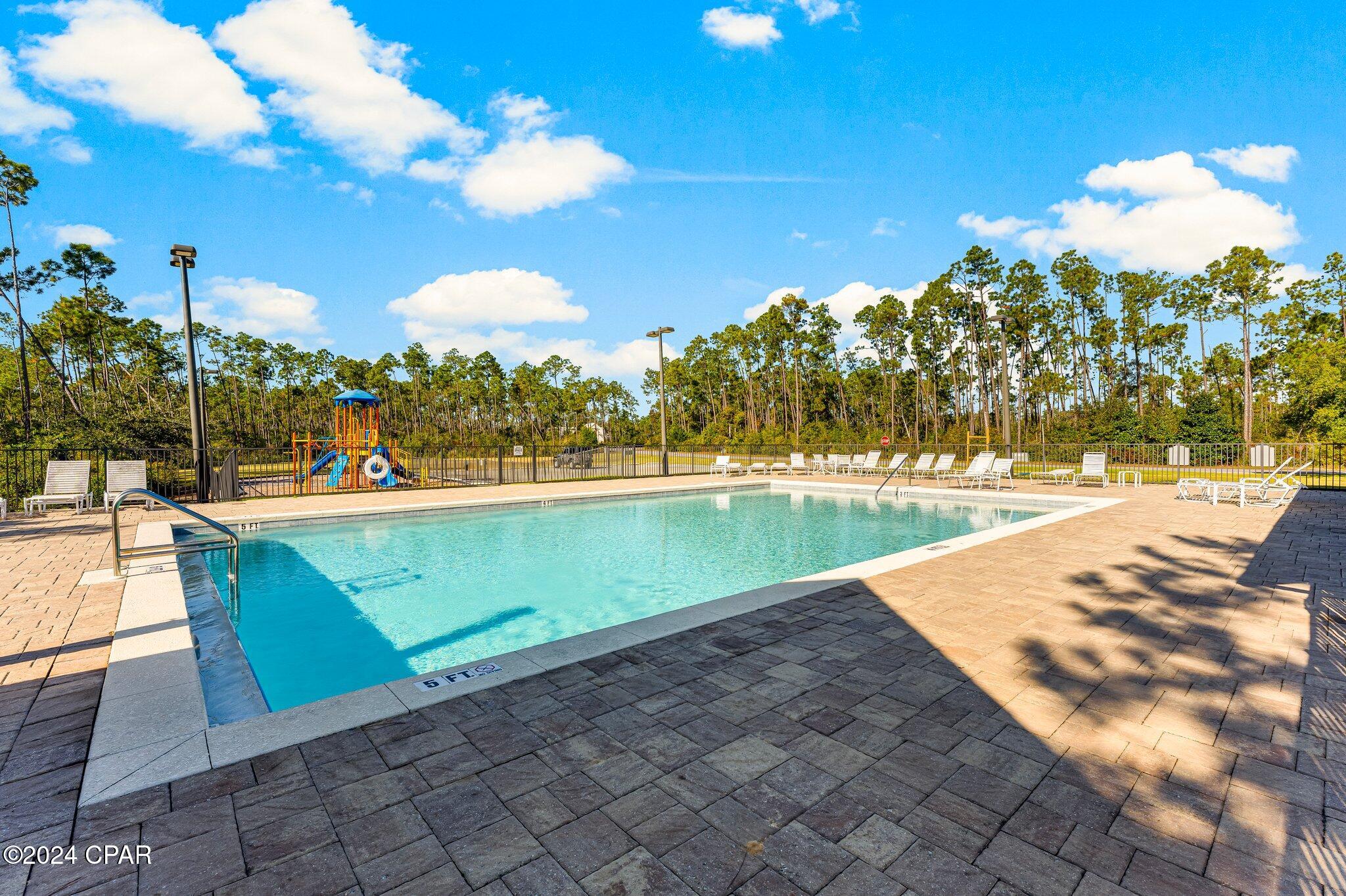 Cedar Creek At Deerpoint Lake - Residential