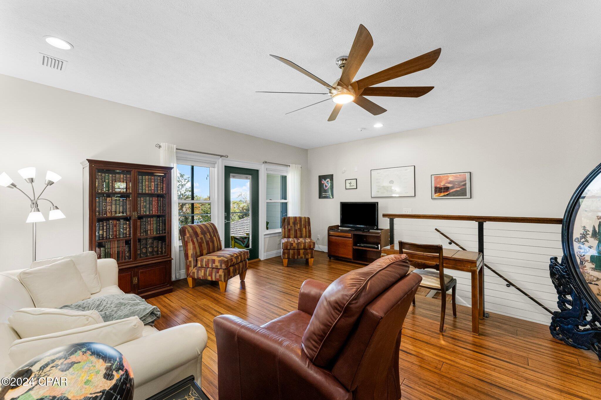 Cedar Creek At Deerpoint Lake - Residential