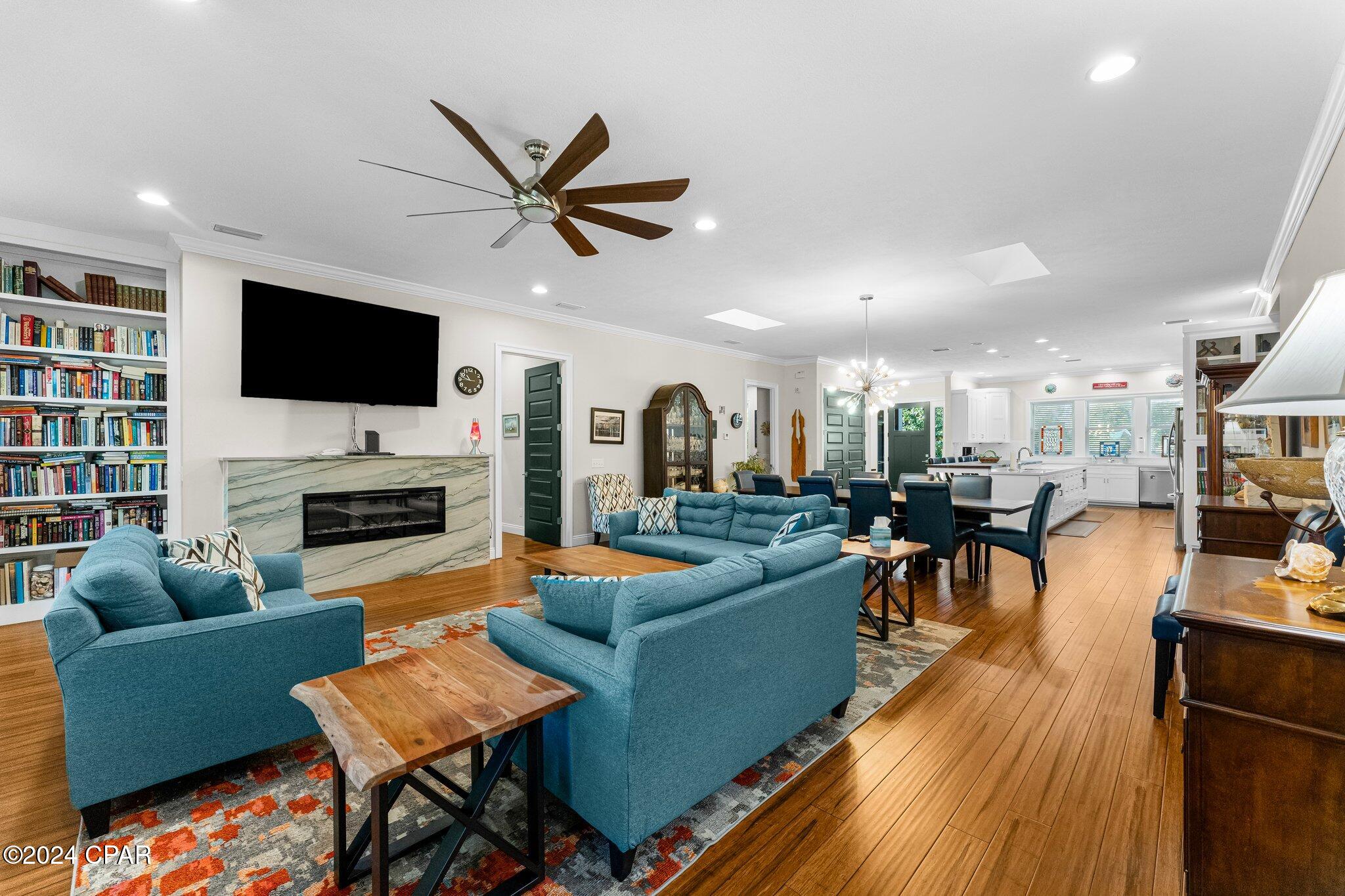 Cedar Creek At Deerpoint Lake - Residential