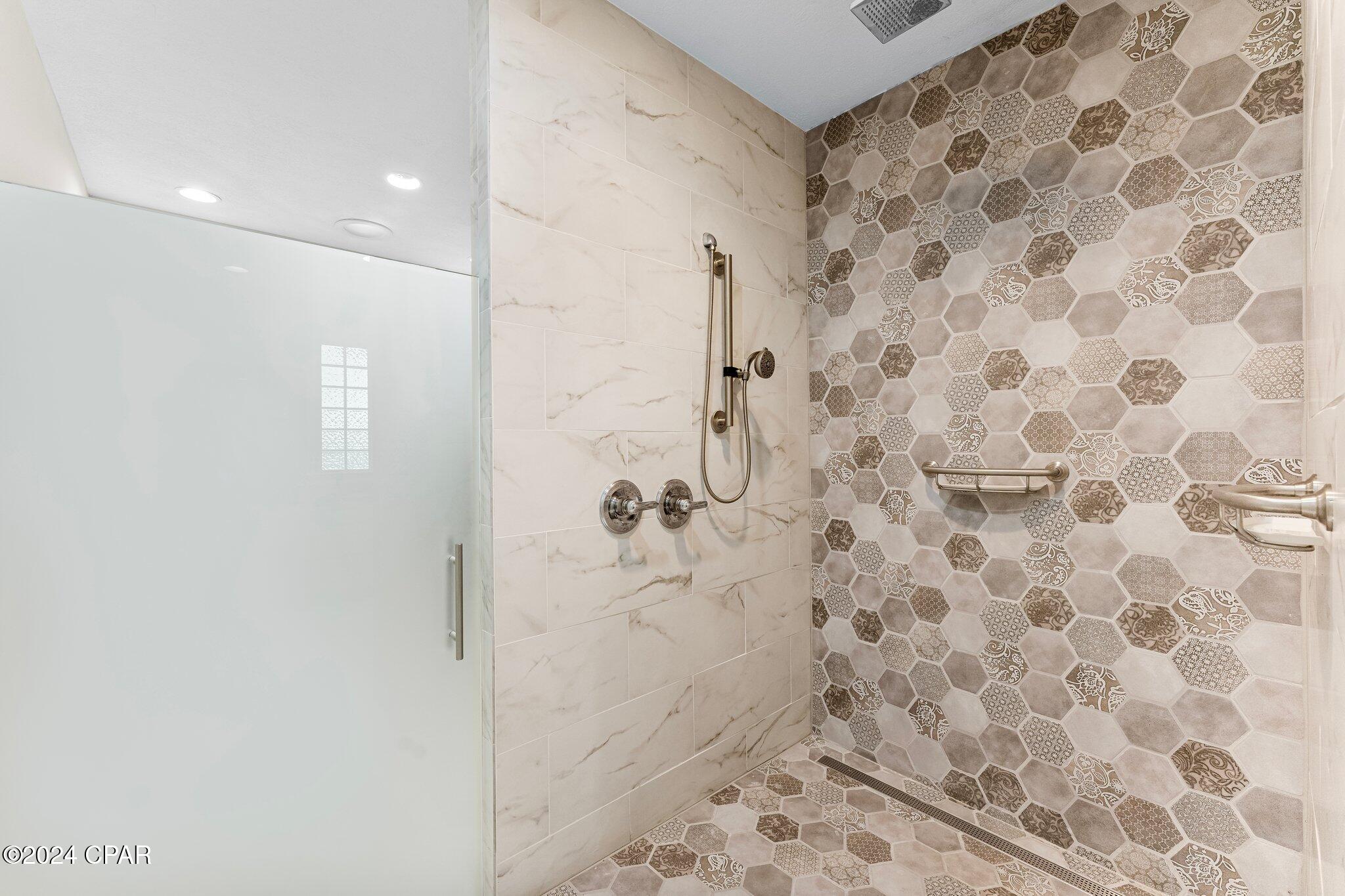 Cedar Creek At Deerpoint Lake - Residential