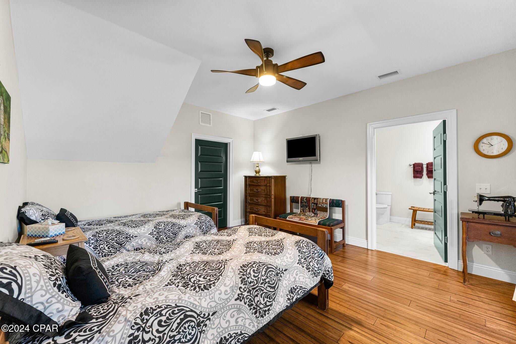 Cedar Creek At Deerpoint Lake - Residential