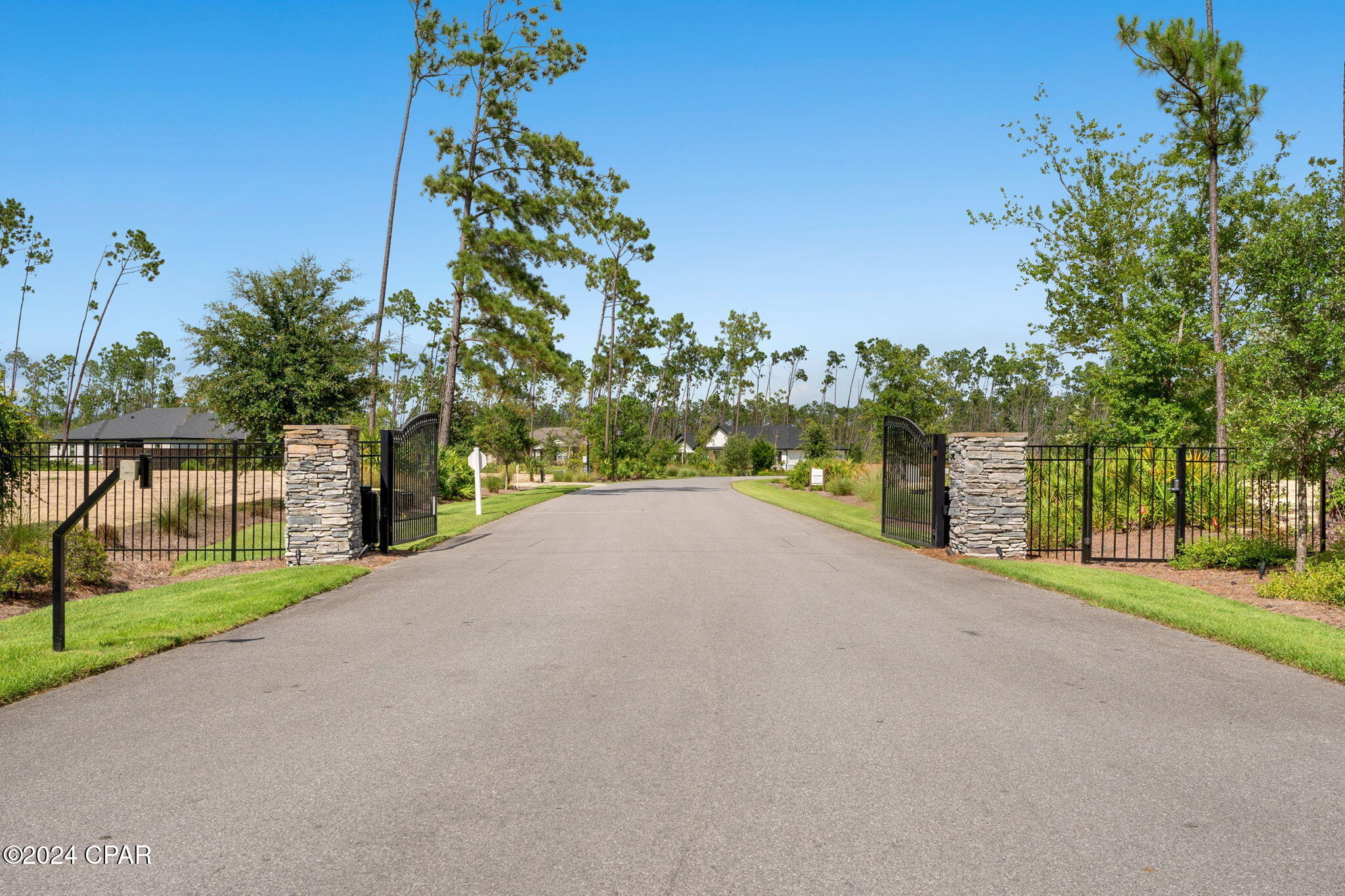 Cedar Creek At Deerpoint Lake - Residential