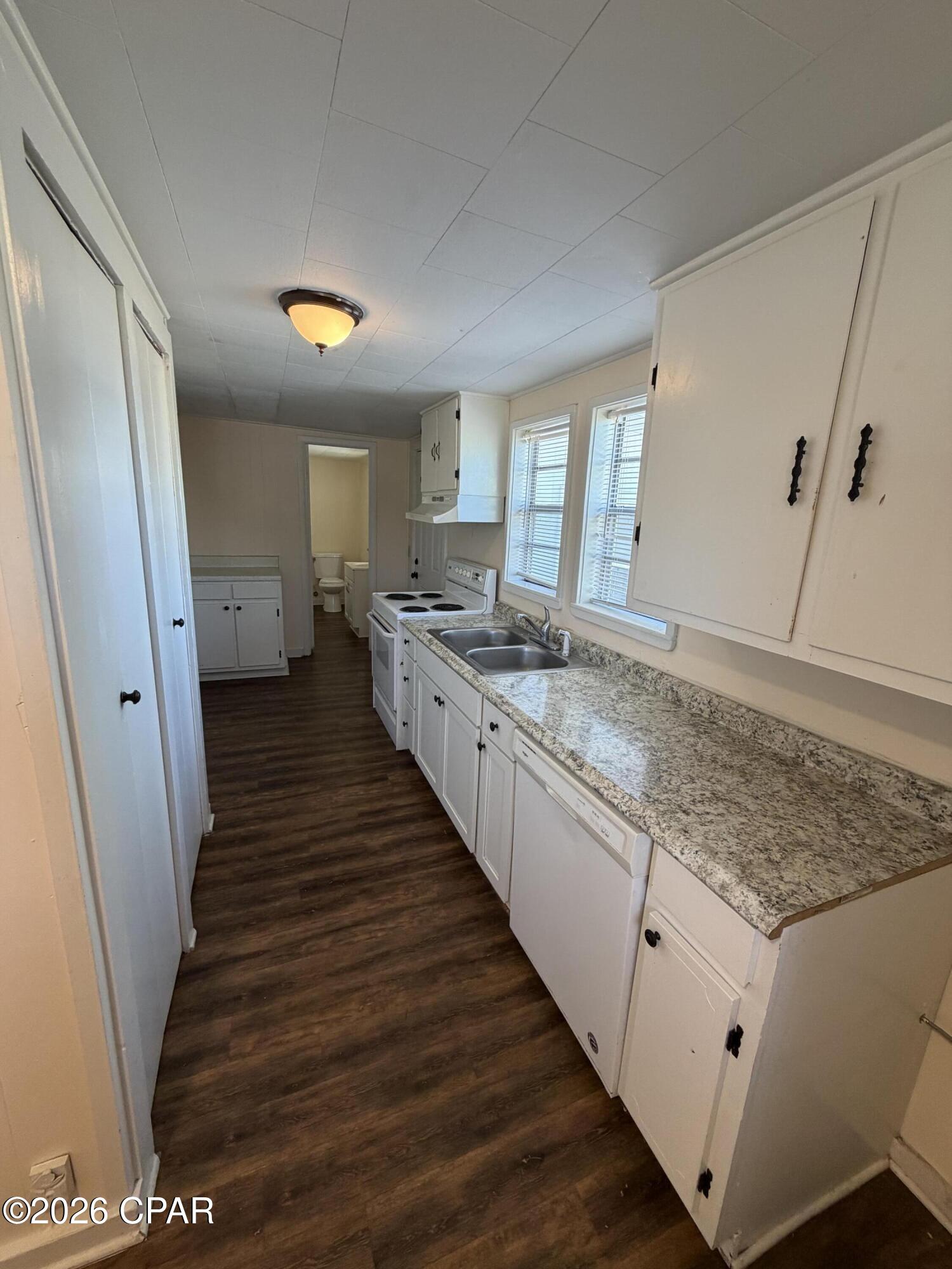 [No Recorded Subdiv] - Residential Lease