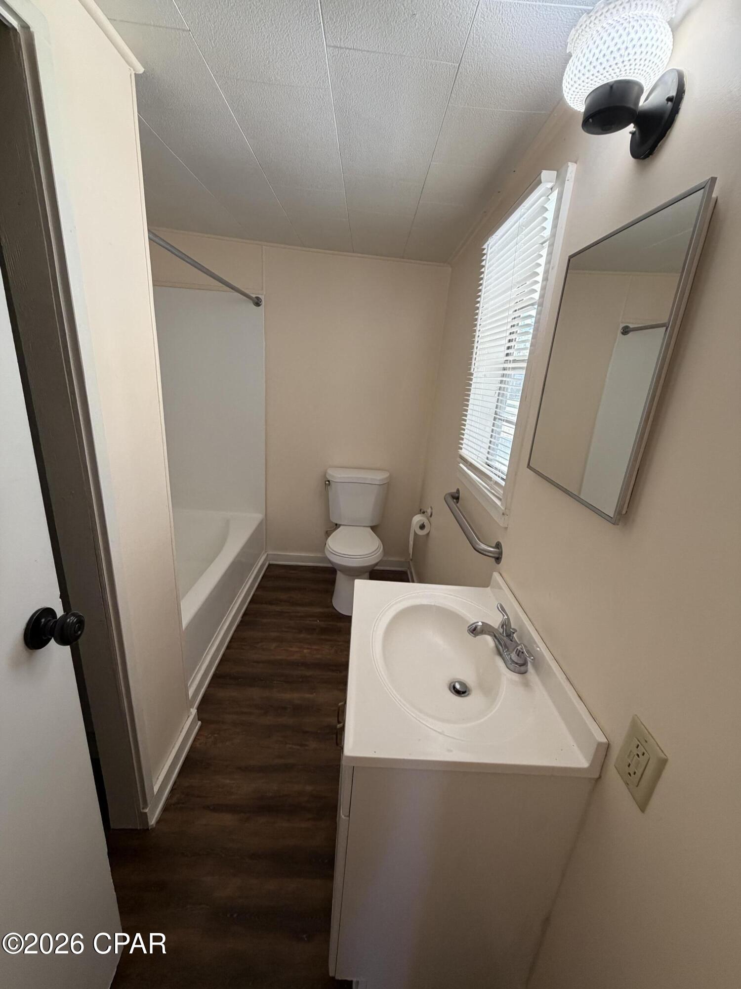 [No Recorded Subdiv] - Residential Lease