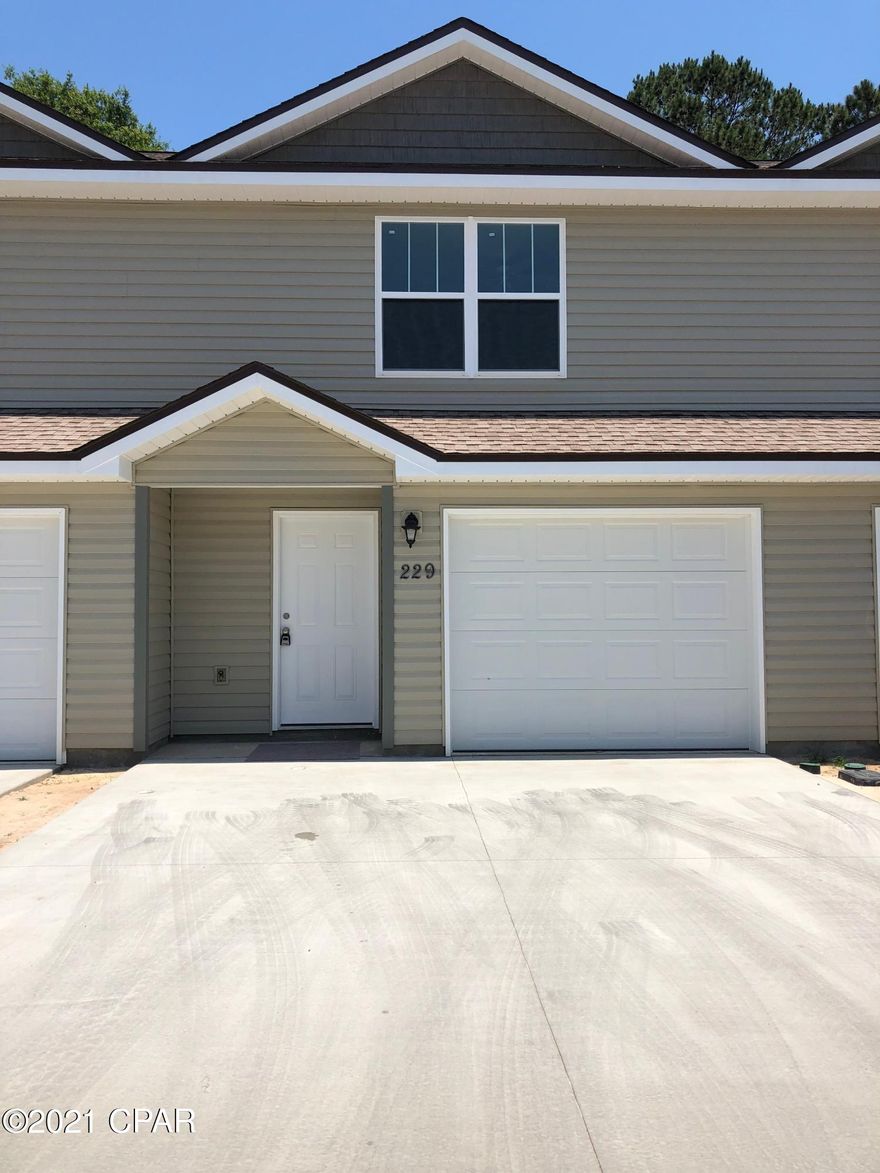3 bd/2.5 bath townhome with Beautiful granite counter tops, stainless steel appliances. and vinyl plank flooring throughout downstairs. and carpet in bedrooms.  Close to shopping, grocery stores, restaurants and Tyndall Air Force Base.